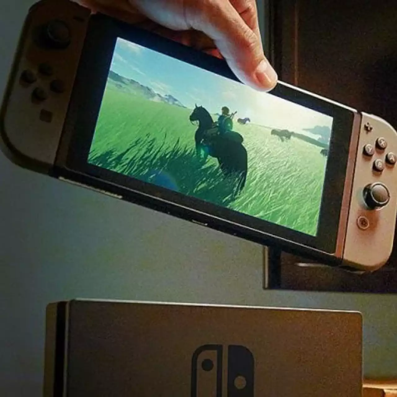 Режиссер Final Fantasy XV признался в любви к Nintendo Switch Режиссер Final Fantasy XV признался в любви к Nintendo Switch