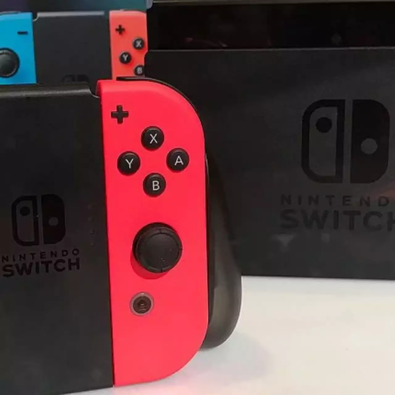 В России стартовали продажи Nintendo Switch В России стартовали продажи Nintendo Switch