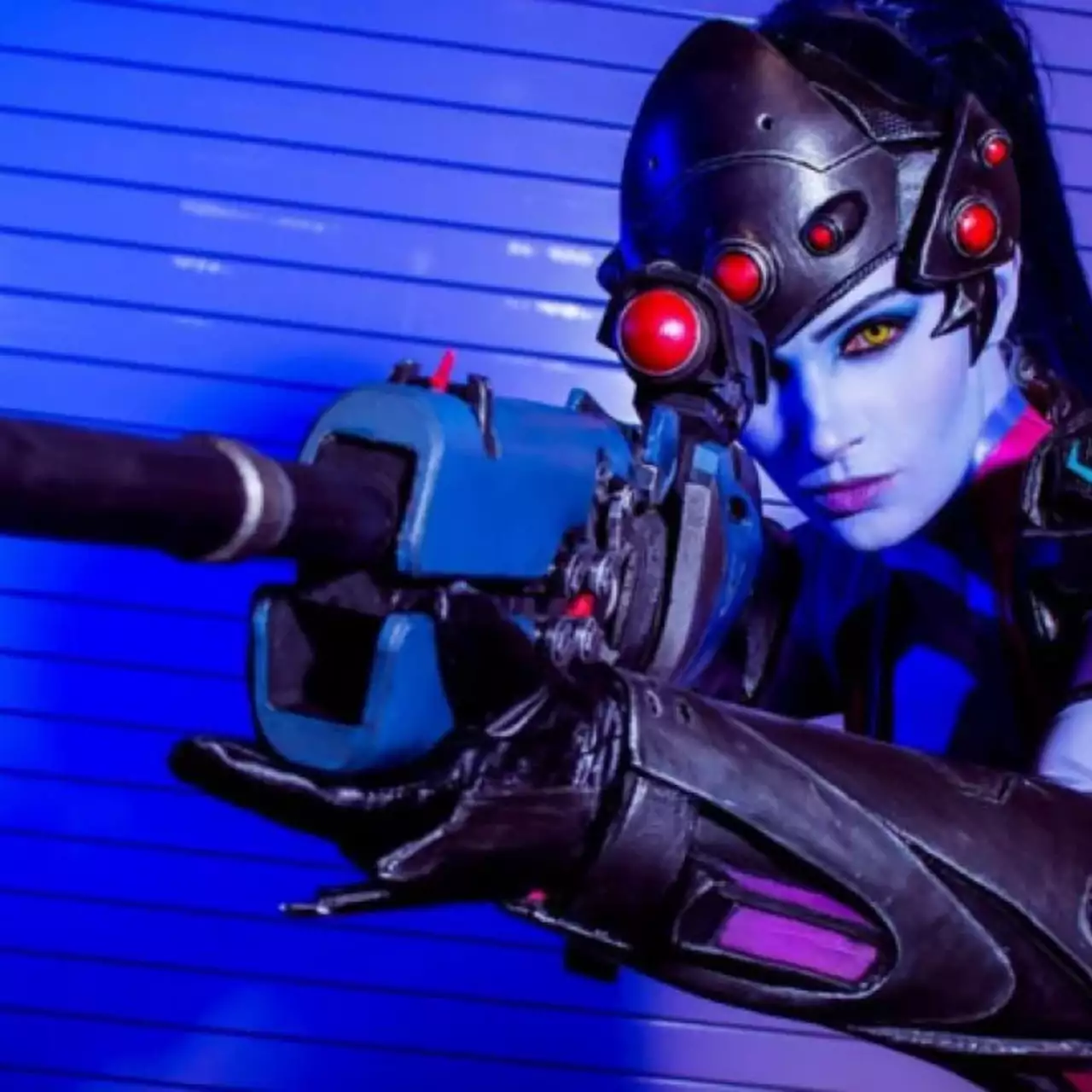 Blizzard выпустила коллекционную фигурку Вдовы из Overwatch за 9 000 рублей