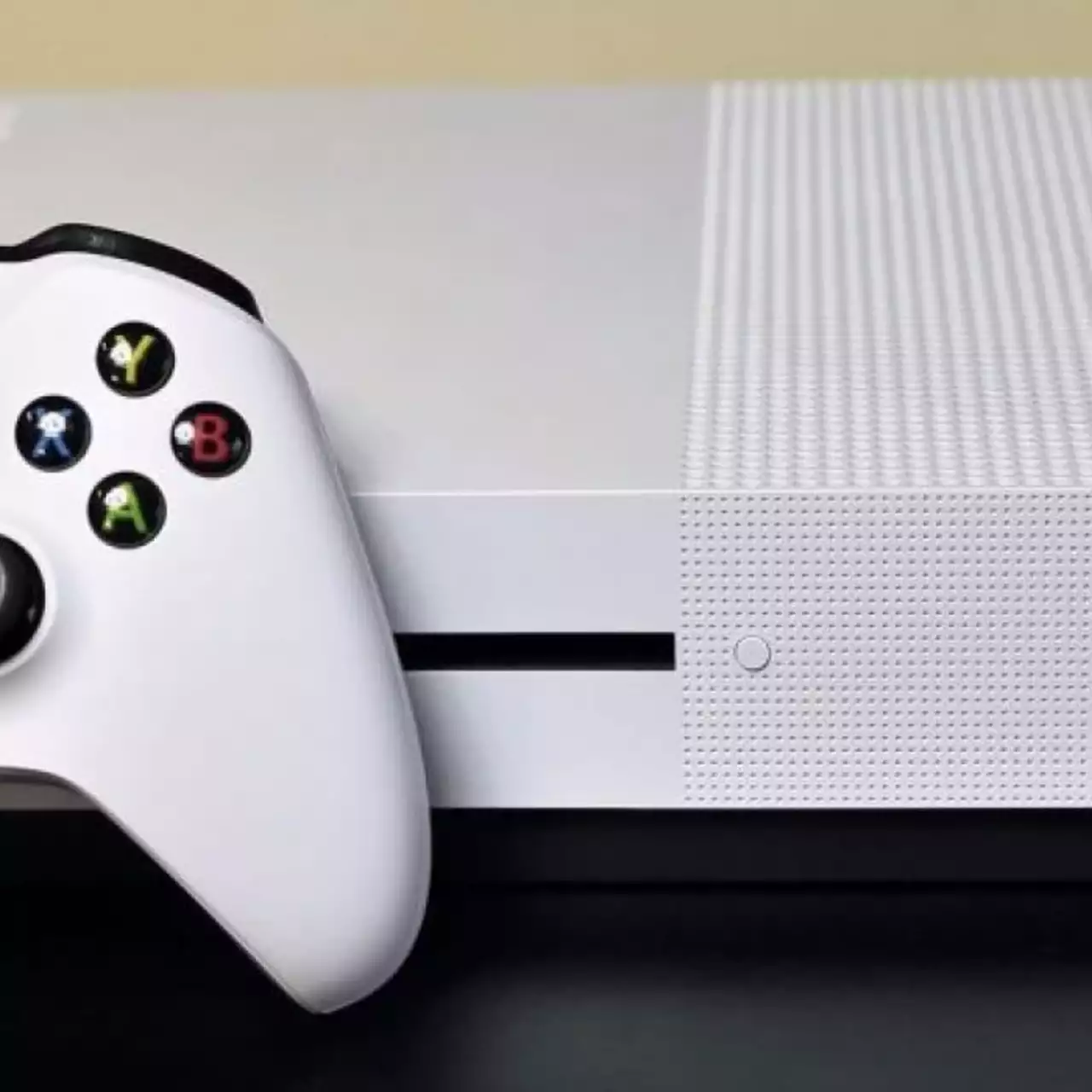 Gamescom 2017: На Xbox One появится светлый вариант интерфейса