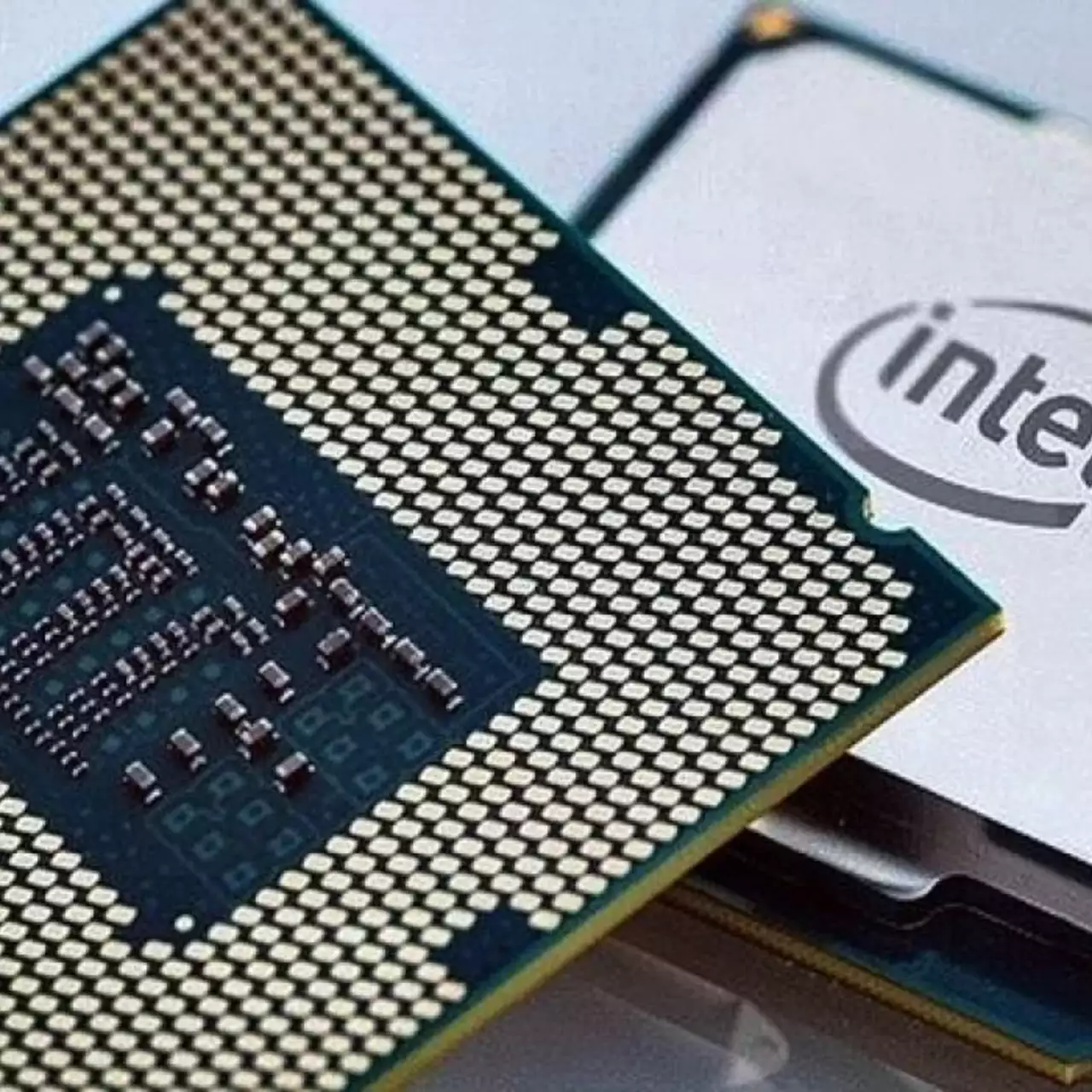 Intel официально представила десктопные процессоры Core восьмого поколения