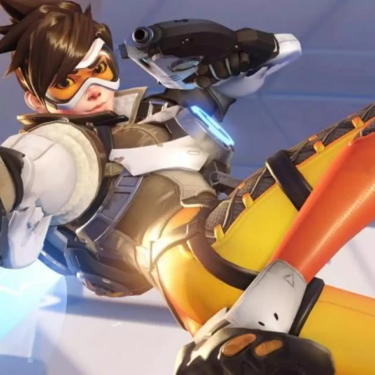 Посмотрите, как Трейсер стреляет лазерами из глаз в ранней версии Overwatch Посмотрите, как Трейсер стреляет лазерами из глаз в ранней версии Overwatch