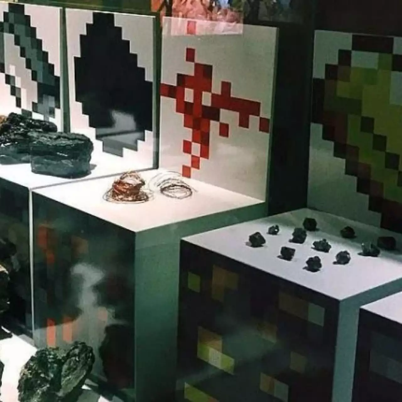 Выставку в пермском музее оформили в стиле Minecraft Выставку в пермском музее оформили в стиле Minecraft