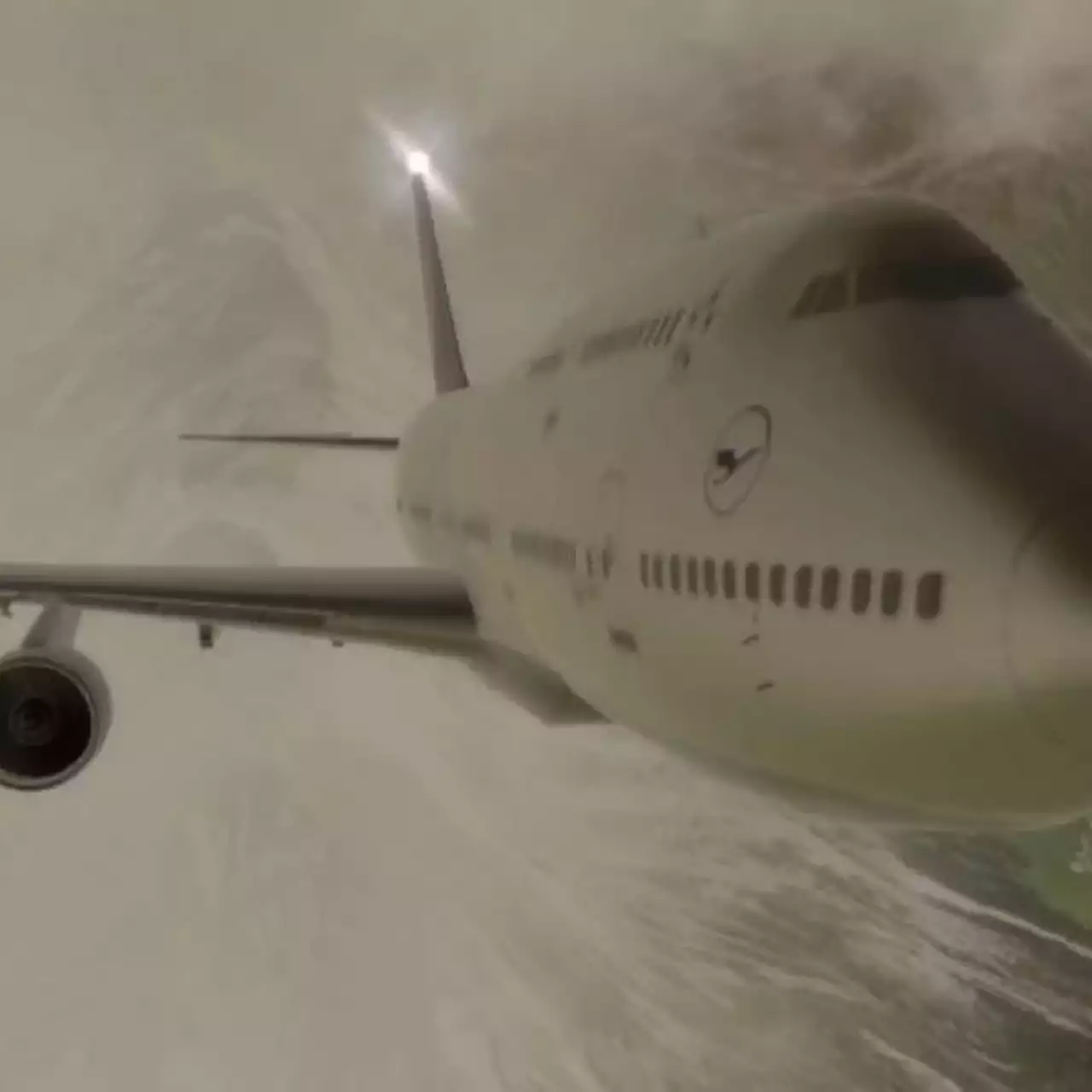 Microsoft бесплатно раздаёт Flight Unlimited 2K16