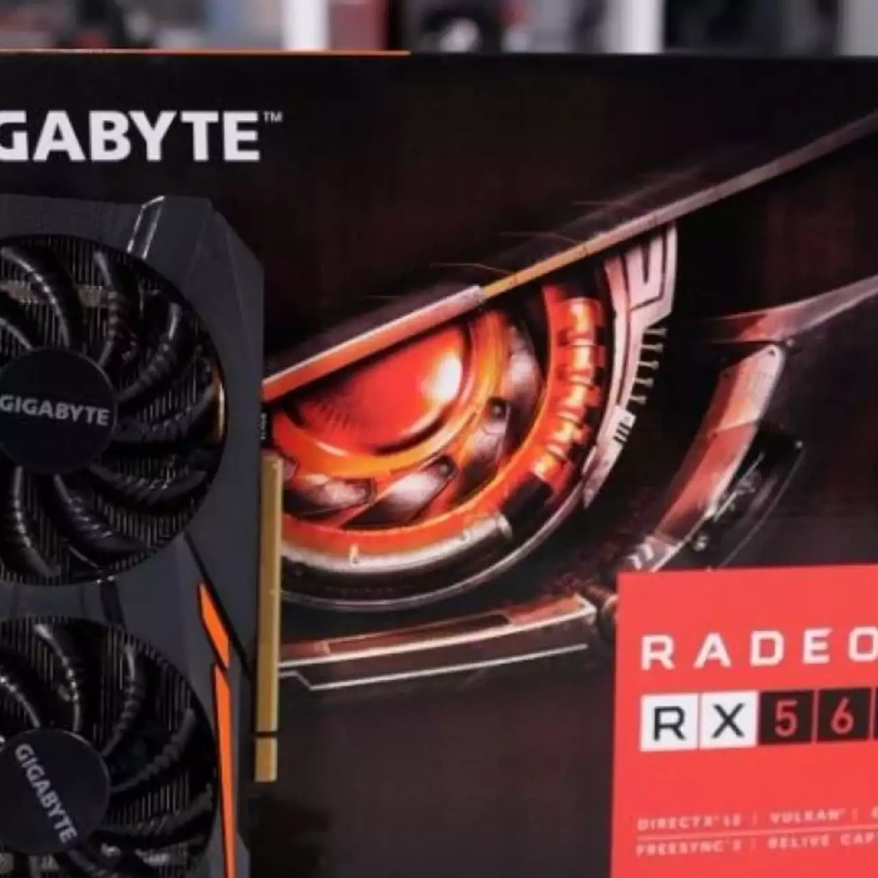 AMD снизила характеристики видеокарт Radeon RX 560