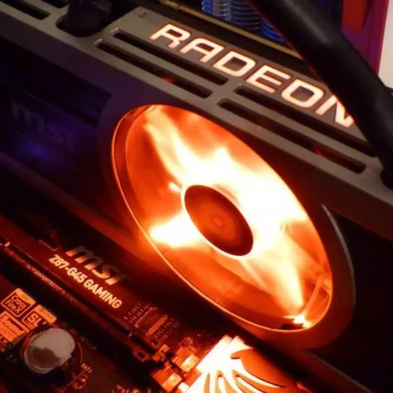 AMD выпустила новый драйвер Radeon Adrenalin Edition 17.12.2 AMD выпустила новый драйвер Radeon Adrenalin Edition 17.12.2