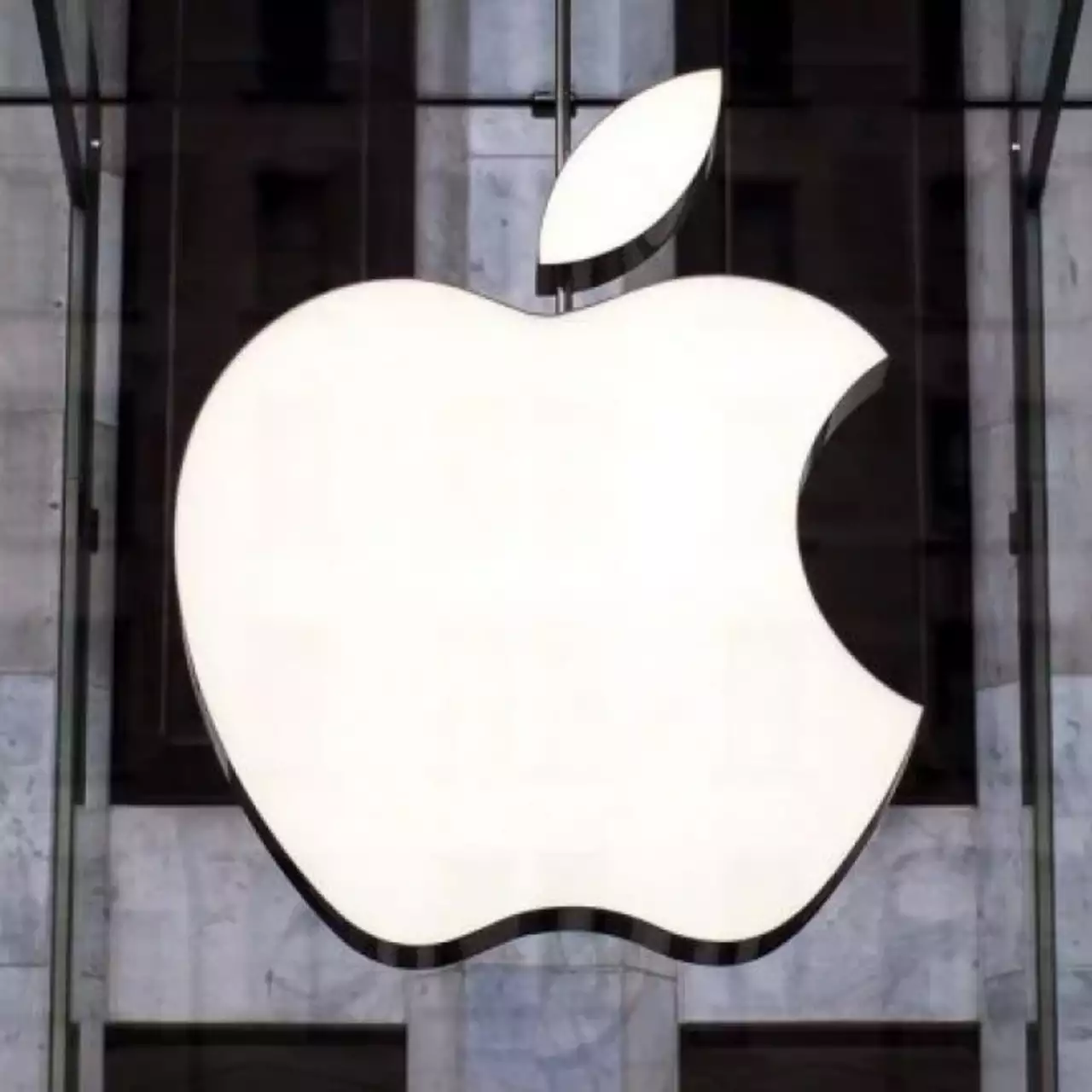 Apple извинилась за умышленное замедление производительности iPhone