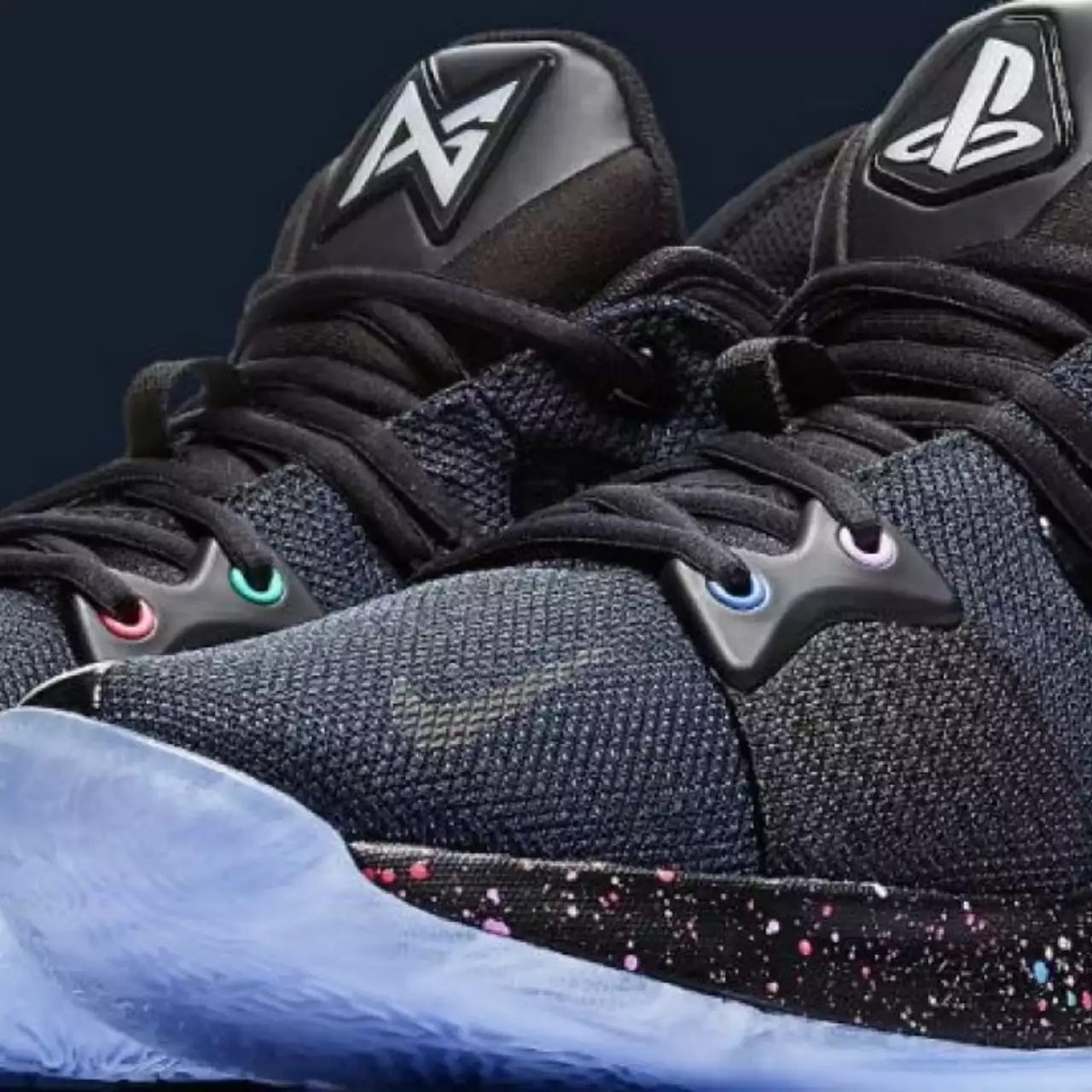 Sony и Nike анонсировали кроссовки в стиле PlayStation Sony и Nike анонсировали кроссовки в стиле PlayStation