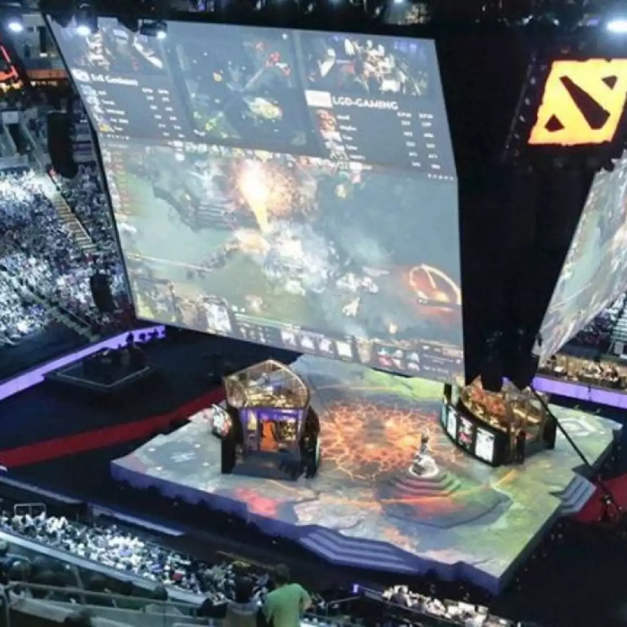 Фанаты Dota 2 собираются бойкотировать турниры ESL из-за банов в Twitch Фанаты Dota 2 собираются бойкотировать турниры ESL из-за банов в Twitch