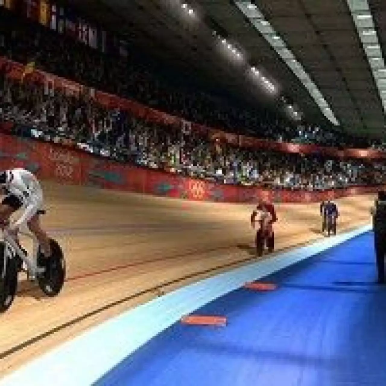 London 2012 будет издана в России