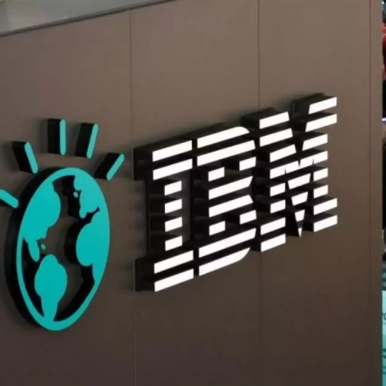 IBM создала самый маленький в мире компьютер, который изменит будущее