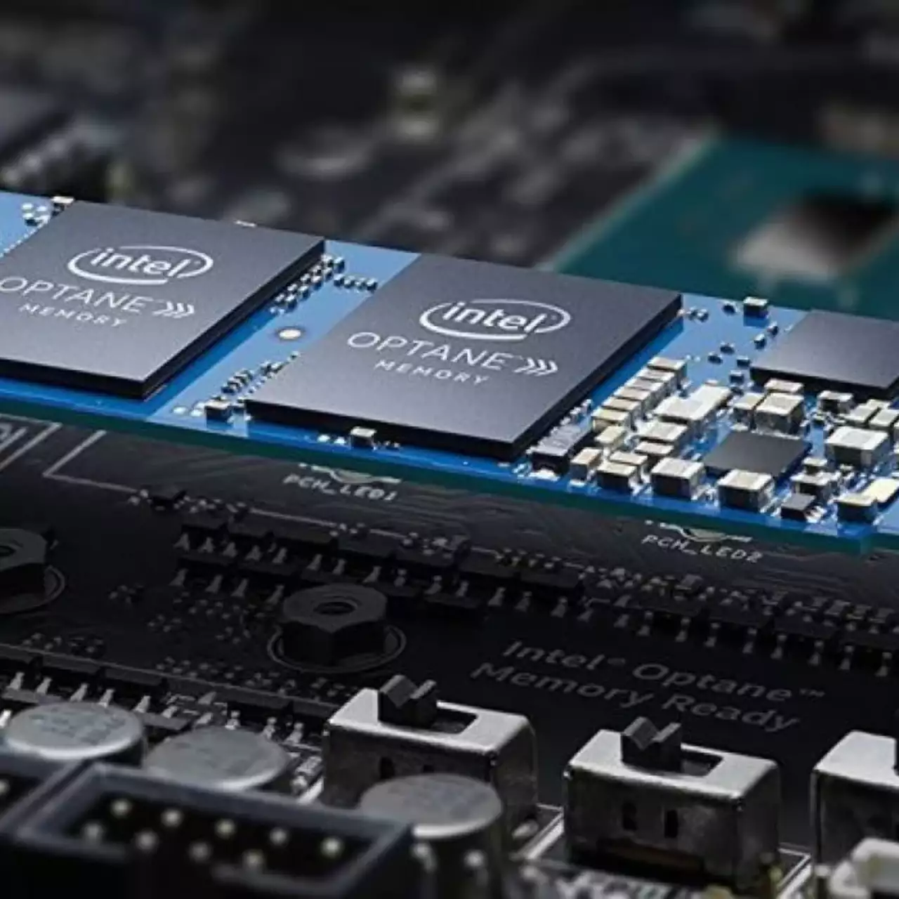 В процессорах Intel замечены восемь новых уязвимостей безопасности