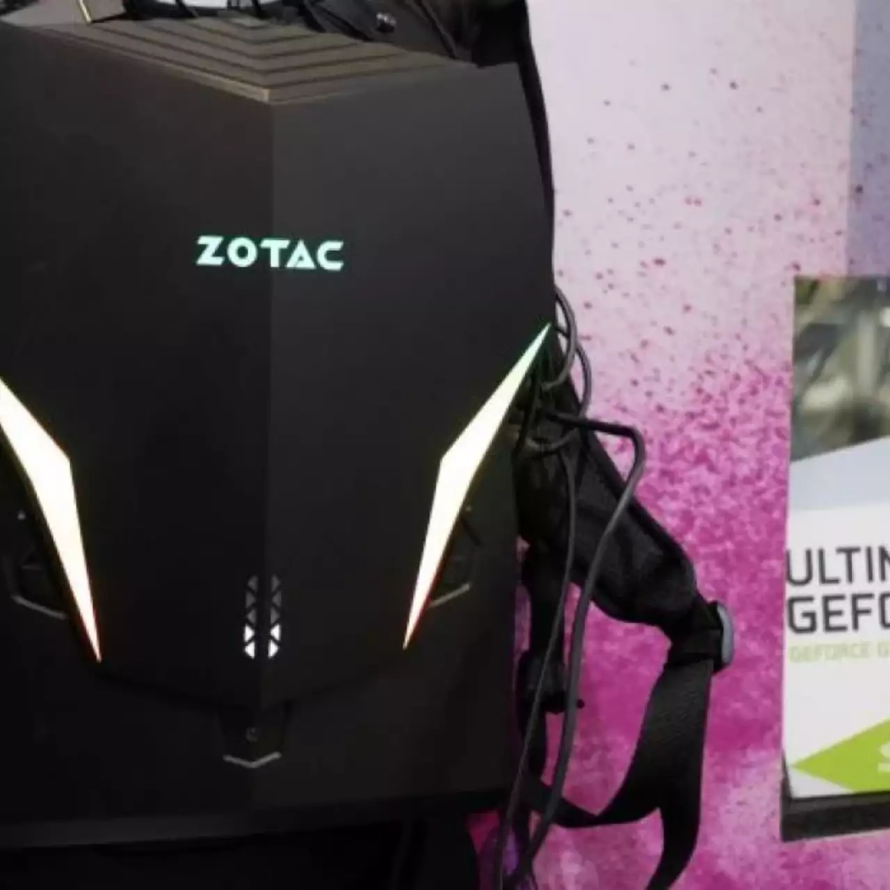 Zotac представила новый переносной компьютер-рюкзак для игры в VR-проекты Zotac представила новый переносной компьютер-рюкзак для игры в VR-проекты