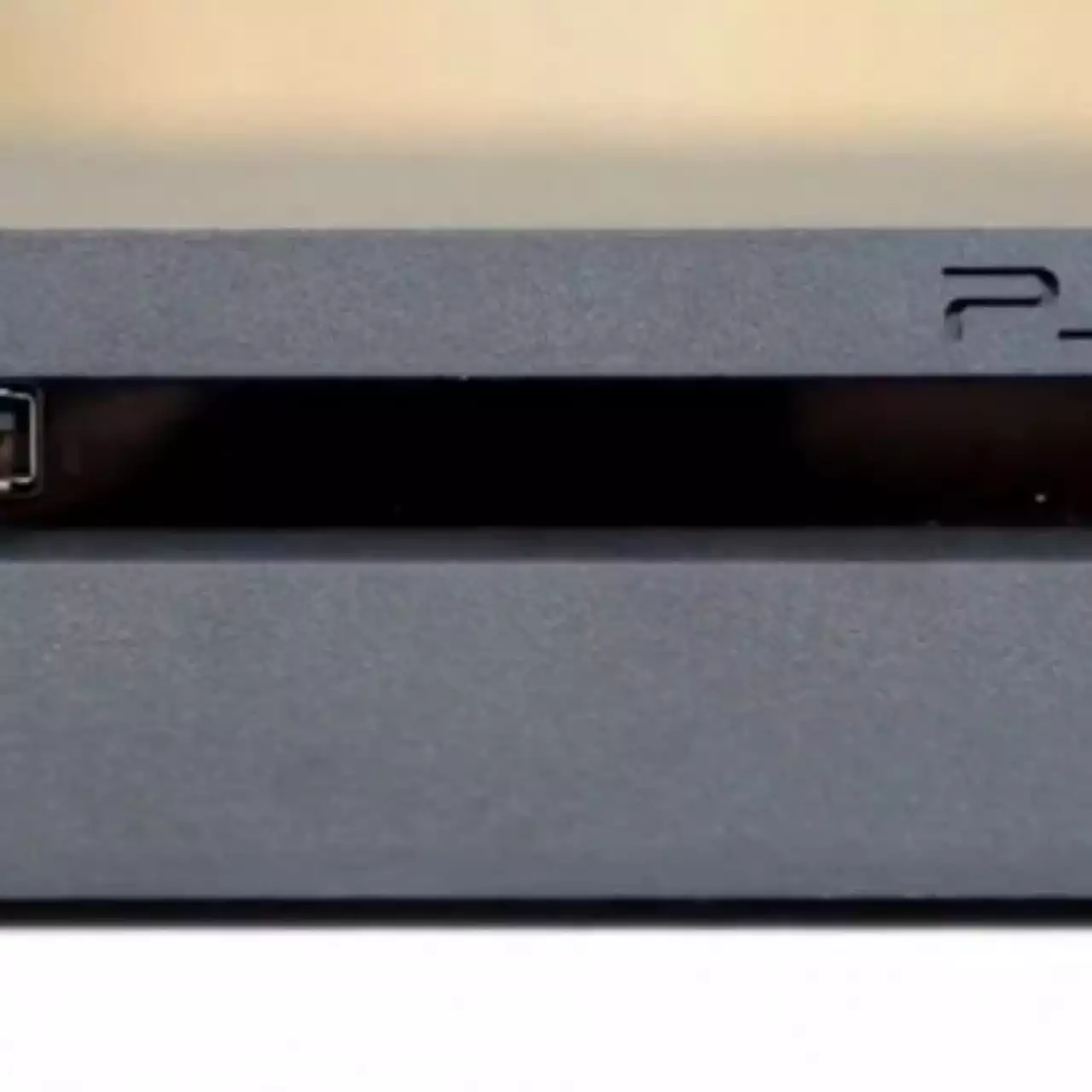 Sony показала новую ревизию PlayStation 4