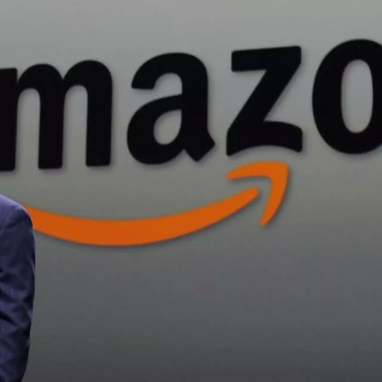 Основатель Amazon стал самым богатым человеком за всю историю