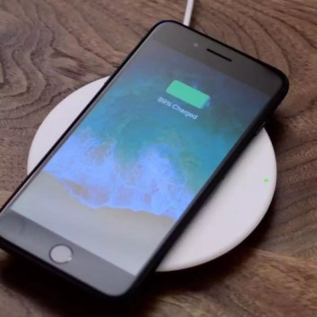 Новые iPhone могут сделать двухсимочными Новые iPhone могут сделать двухсимочными
