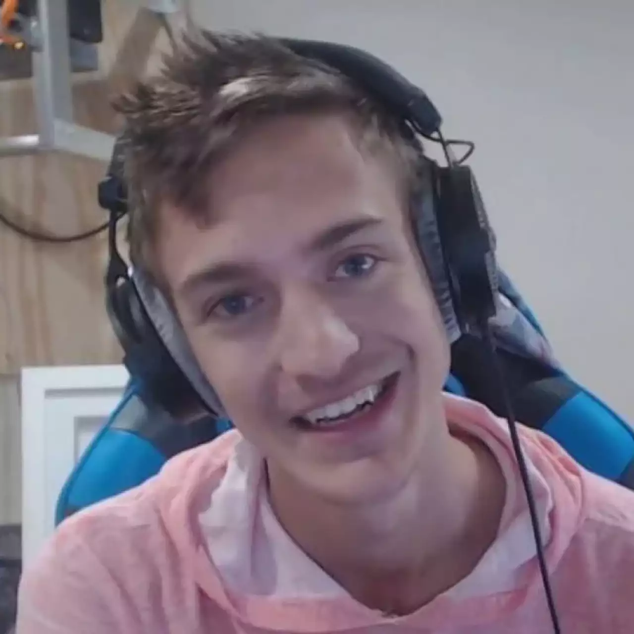 Стример по Fortnite установил новый рекорд в Twitch — 10 млн. подписчиков Стример по Fortnite установил новый рекорд в Twitch — 10 млн. подписчиков