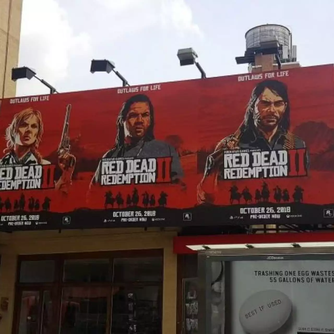 Рекламные баннеры Red Dead Redemption 2 появились в Нью-Йорке Рекламные баннеры Red Dead Redemption 2 появились в Нью-Йорке