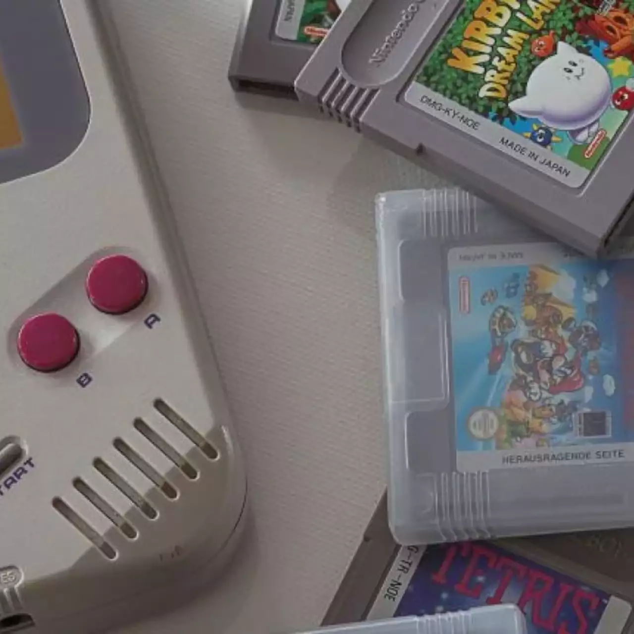 Nintendo превратит ваш смартфон в точную копию легендарной консоли Game Boy Nintendo превратит ваш смартфон в точную копию легендарной консоли Game Boy