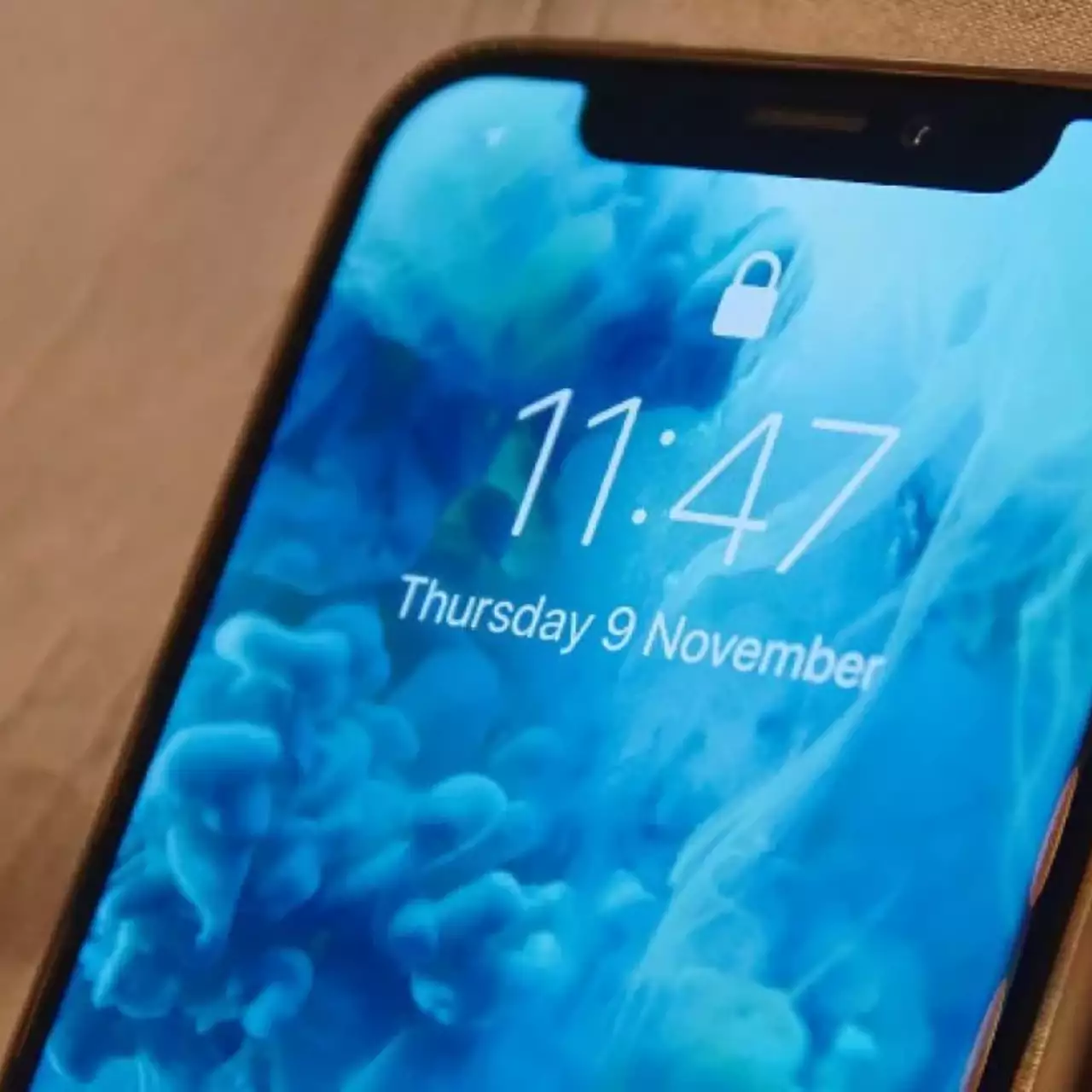Хакерам заплатили 50 тысяч долларов за «украденные» с iPhone X фотографии Хакерам заплатили 50 тысяч долларов за «украденные» с iPhone X фотографии