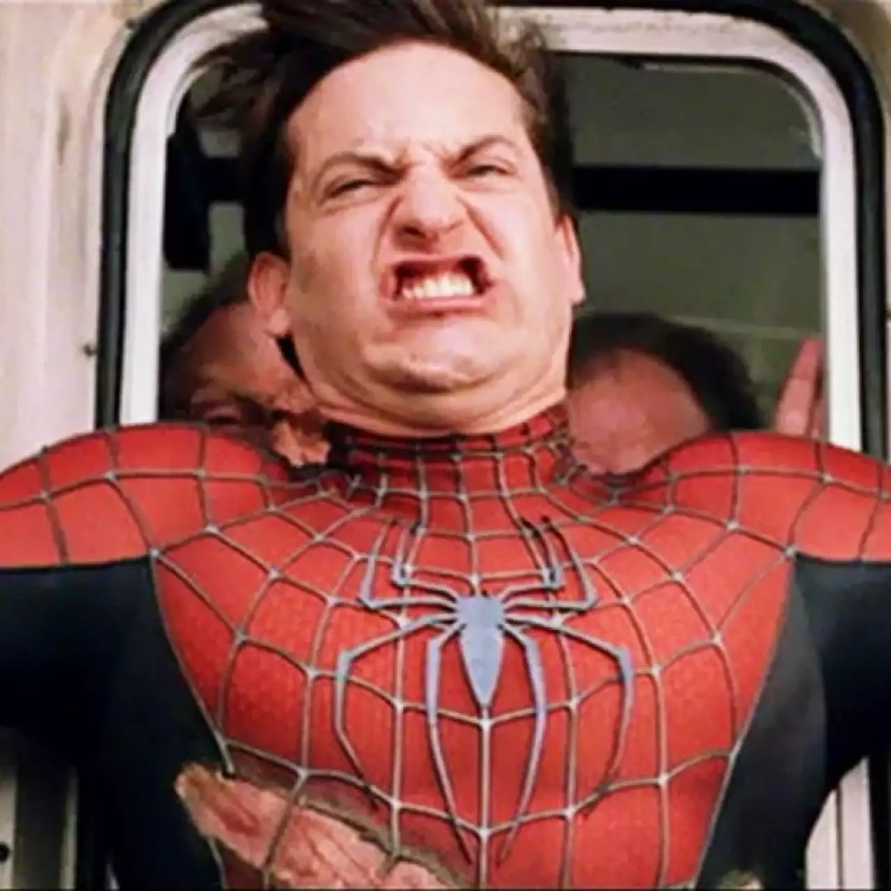 В Marvel's Spider-Man добавили костюм Паука из фильма 2002 года. Фанаты ликуют и плачут от радости (ТОП мемов)