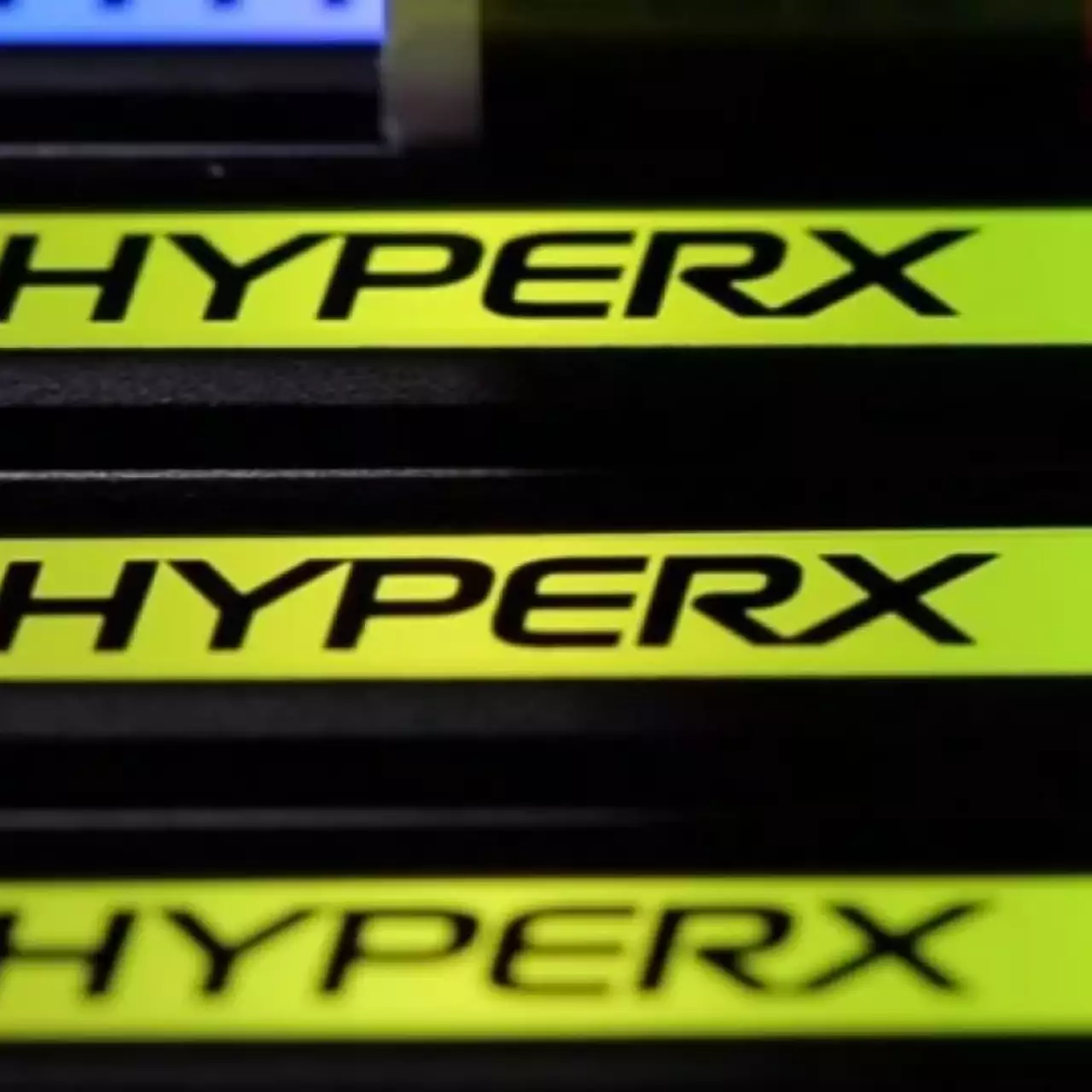 Оверклокинг от Бога — оперативку DDR4 HyperX Predator разогнали до рекордных 5608 МГц Оверклокинг от Бога — оперативку DDR4 HyperX Predator разогнали до рекордных 5608 МГц