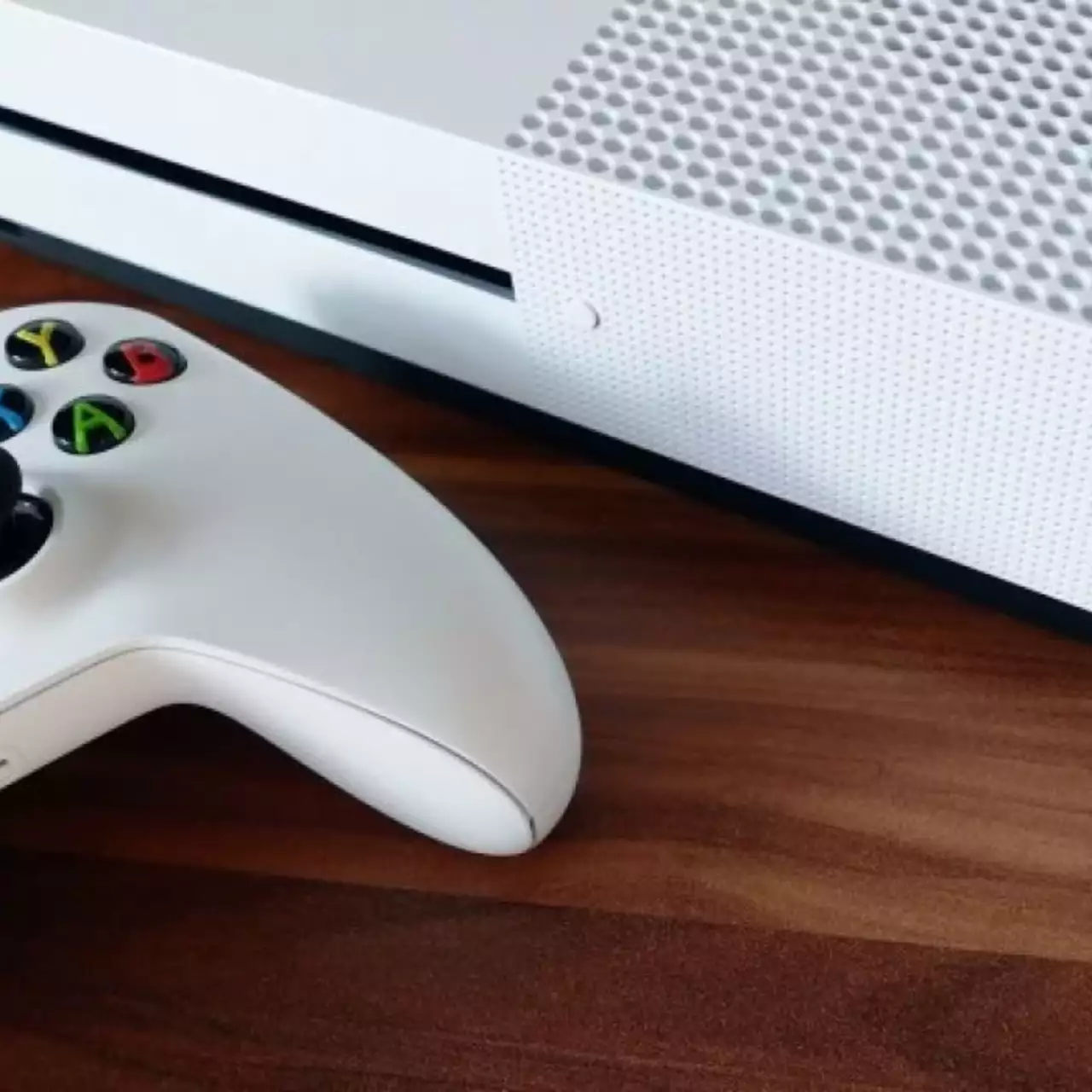 По слухам, новая Xbox в три раза мощнее PS4 Pro и в два, чем Xbox One X — характеристики По слухам, новая Xbox в три раза мощнее PS4 Pro и в два, чем Xbox One X — характеристики