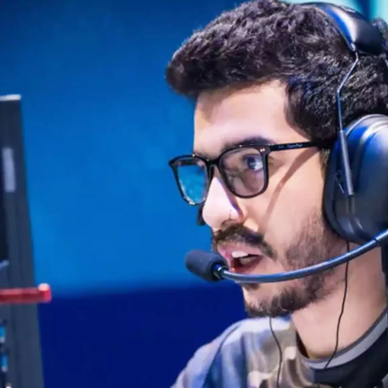Пенисы мешают стримить одному из лучших игроков по CS:GO. Парень никак не может от них избавиться Пенисы мешают стримить одному из лучших игроков по CS:GO. Парень никак не может от них избавиться