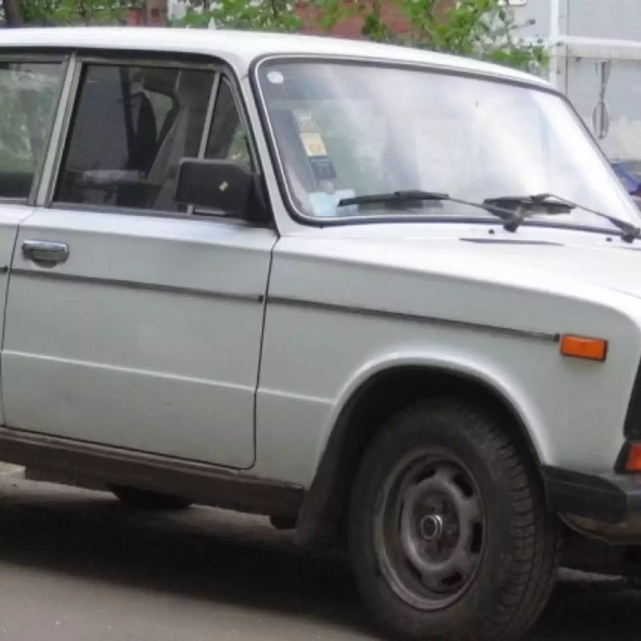 «Хаха офигенно» — Илона Маска заинтересовал российский автомобиль, способный ездить задом наперед