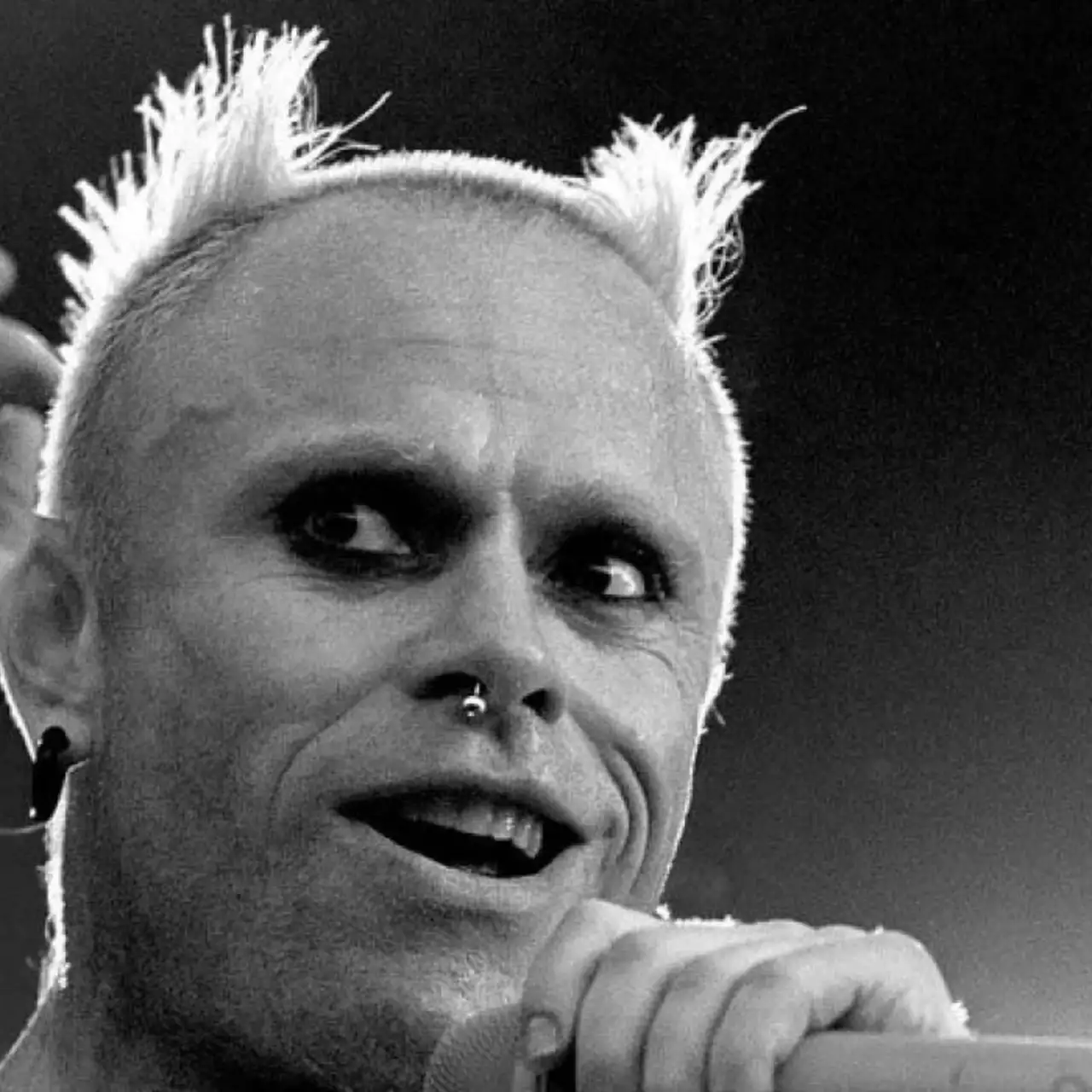 Умер вокалист легендарной группы The Prodigy — интернет прощается со своим кумиром Умер вокалист легендарной группы The Prodigy — интернет прощается со своим кумиром