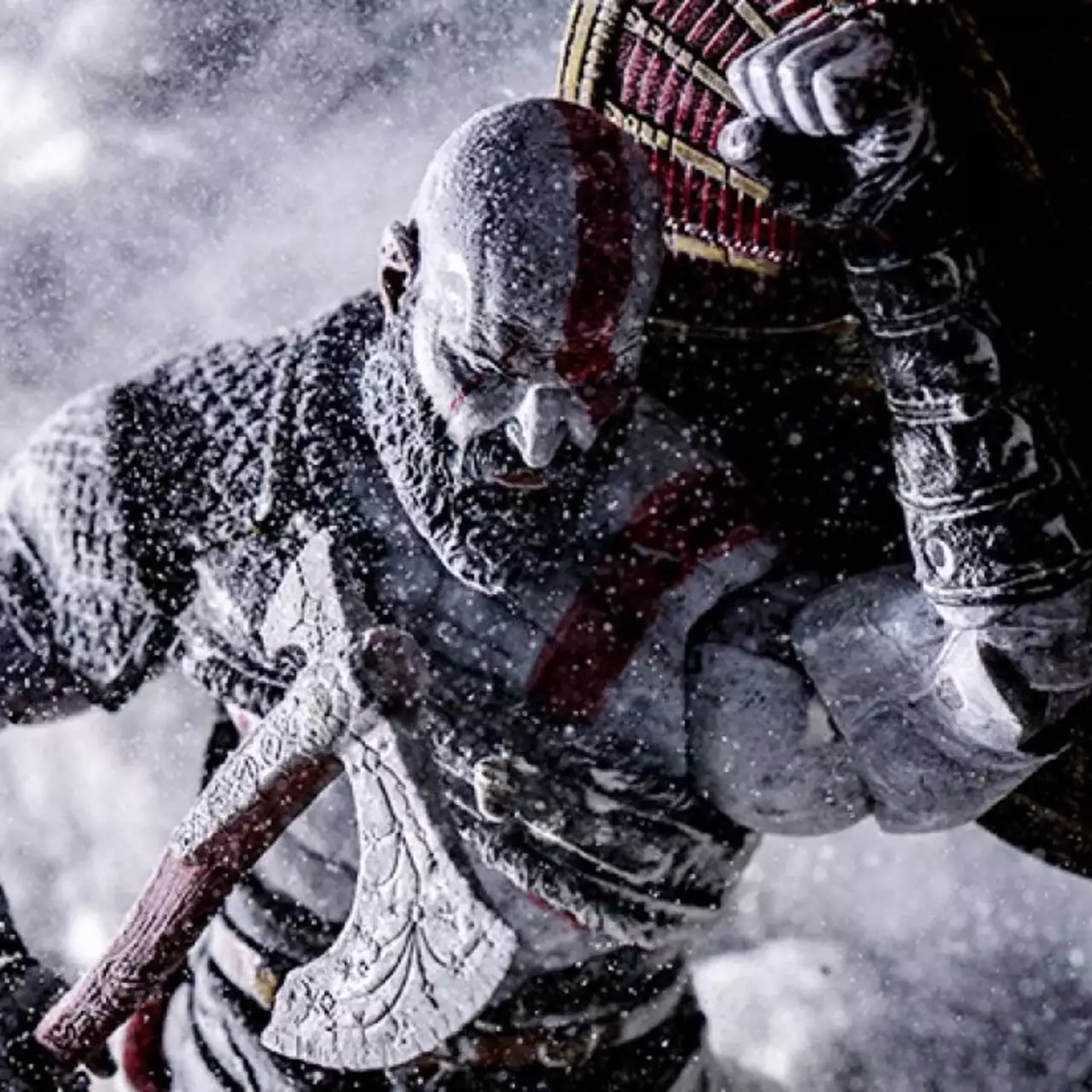 Разработчиков God of War впечатлил фанатский постер фильма по игре. На нем Кратос похож на Хеллбоя Разработчиков God of War впечатлил фанатский постер фильма по игре. На нем Кратос похож на Хеллбоя