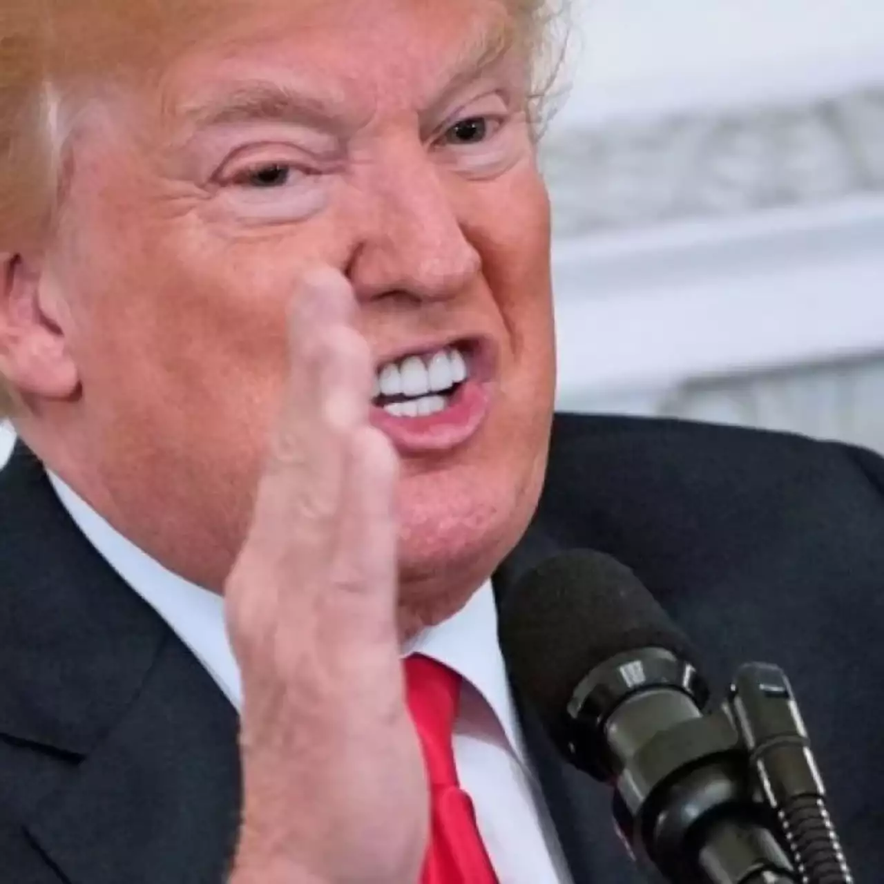 Акции EA и Blizzard упали после слов Трампа о насилии в играх Акции EA и Blizzard упали после слов Трампа о насилии в играх