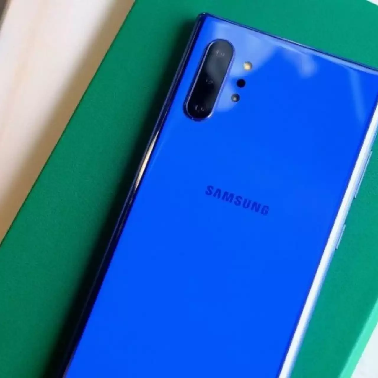 Samsung представила новые смартфоны Galaxy Note10 и Note10+. Цена начинается от 77 тысяч рублей Samsung представила новые смартфоны Galaxy Note10 и Note10+. Цена начинается от 77 тысяч рублей