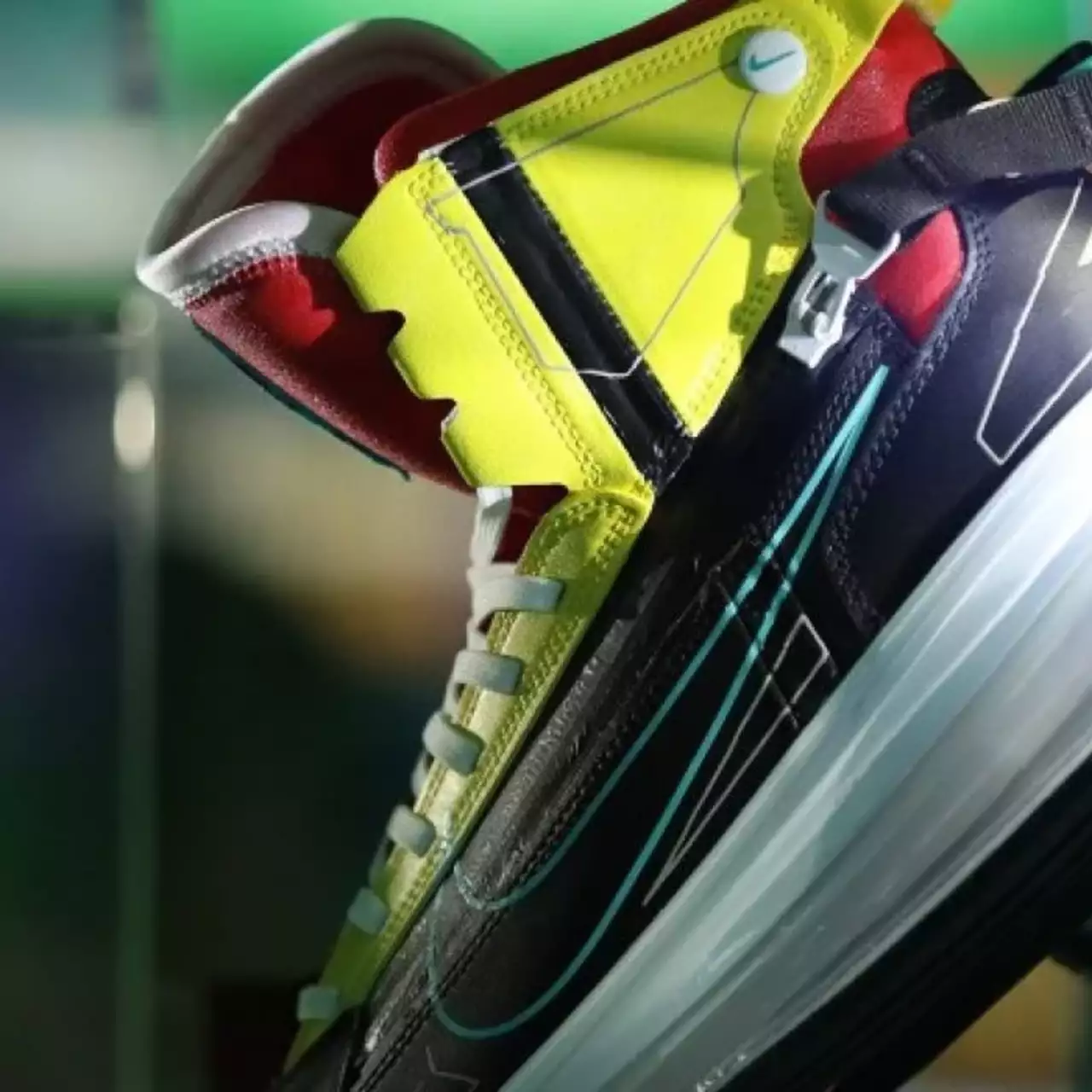 CD Projekt Red показала крутые кроссовки Nike в стиле Cyberpunk 2077 — фото CD Projekt Red показала крутые кроссовки Nike в стиле Cyberpunk 2077 — фото