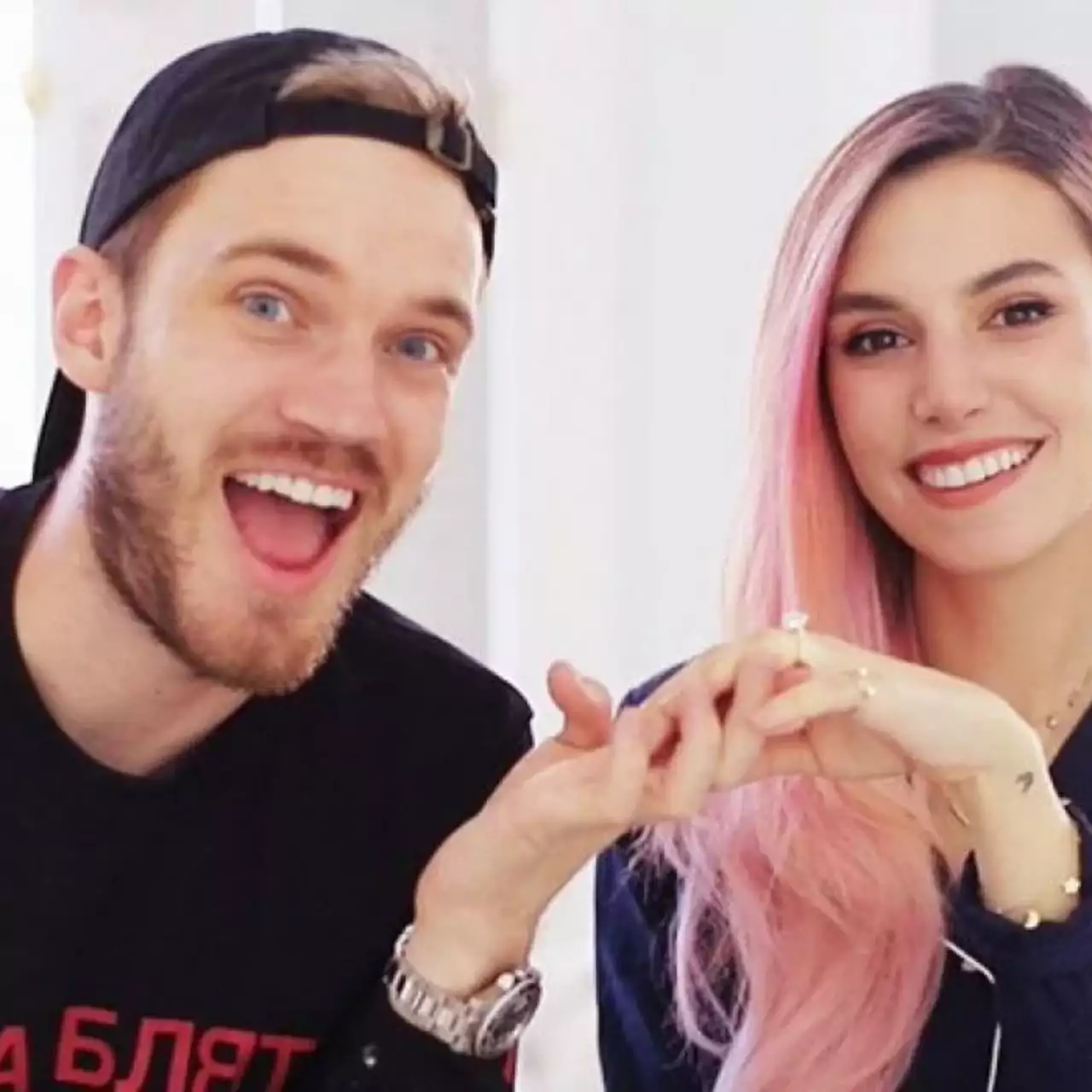 PewDiePie набрал 100 миллионов подписчиков! YouTube уже поздравил рекордсмена PewDiePie набрал 100 миллионов подписчиков! YouTube уже поздравил рекордсмена