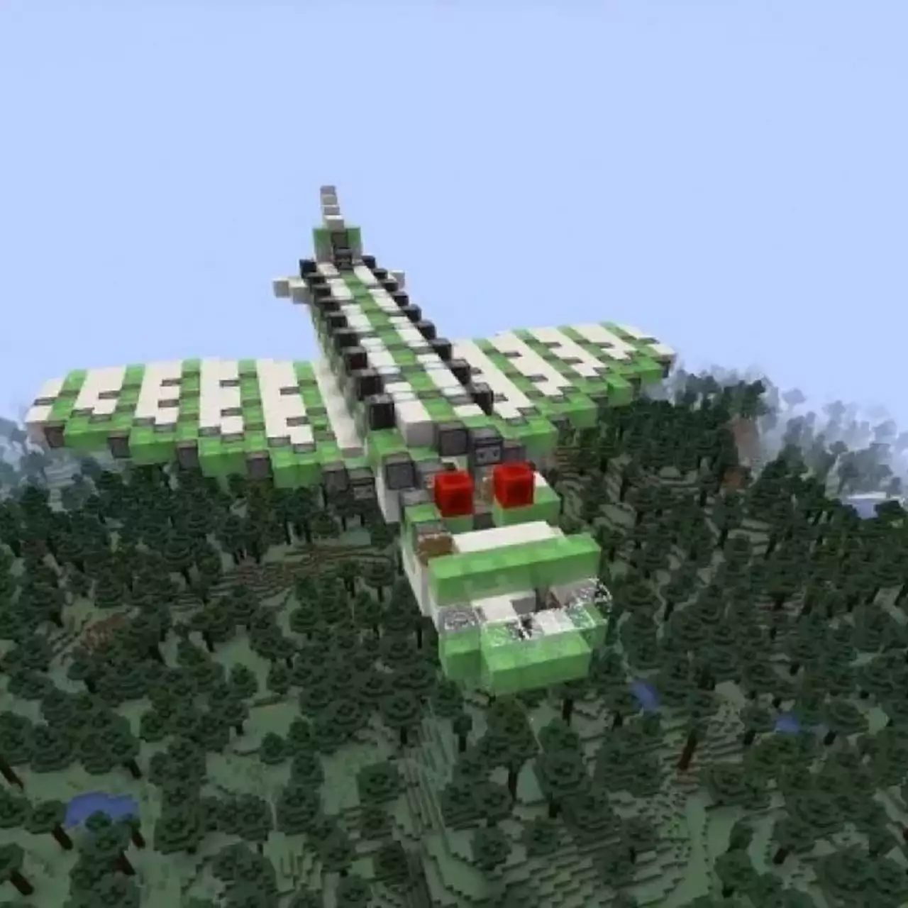 Фанат Minecraft построил самолет из слизи и поршней. Он летает, но очень странно — видео