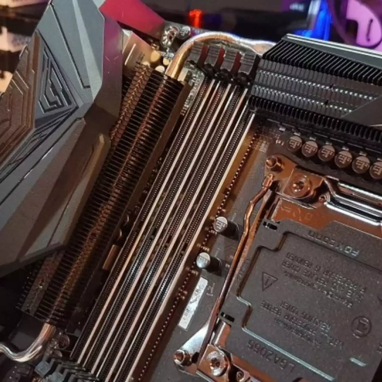 Gigabyte представила три новые материнские платы для процессоров Intel Cascade Lake-X Gigabyte представила три новые материнские платы для процессоров Intel Cascade Lake-X