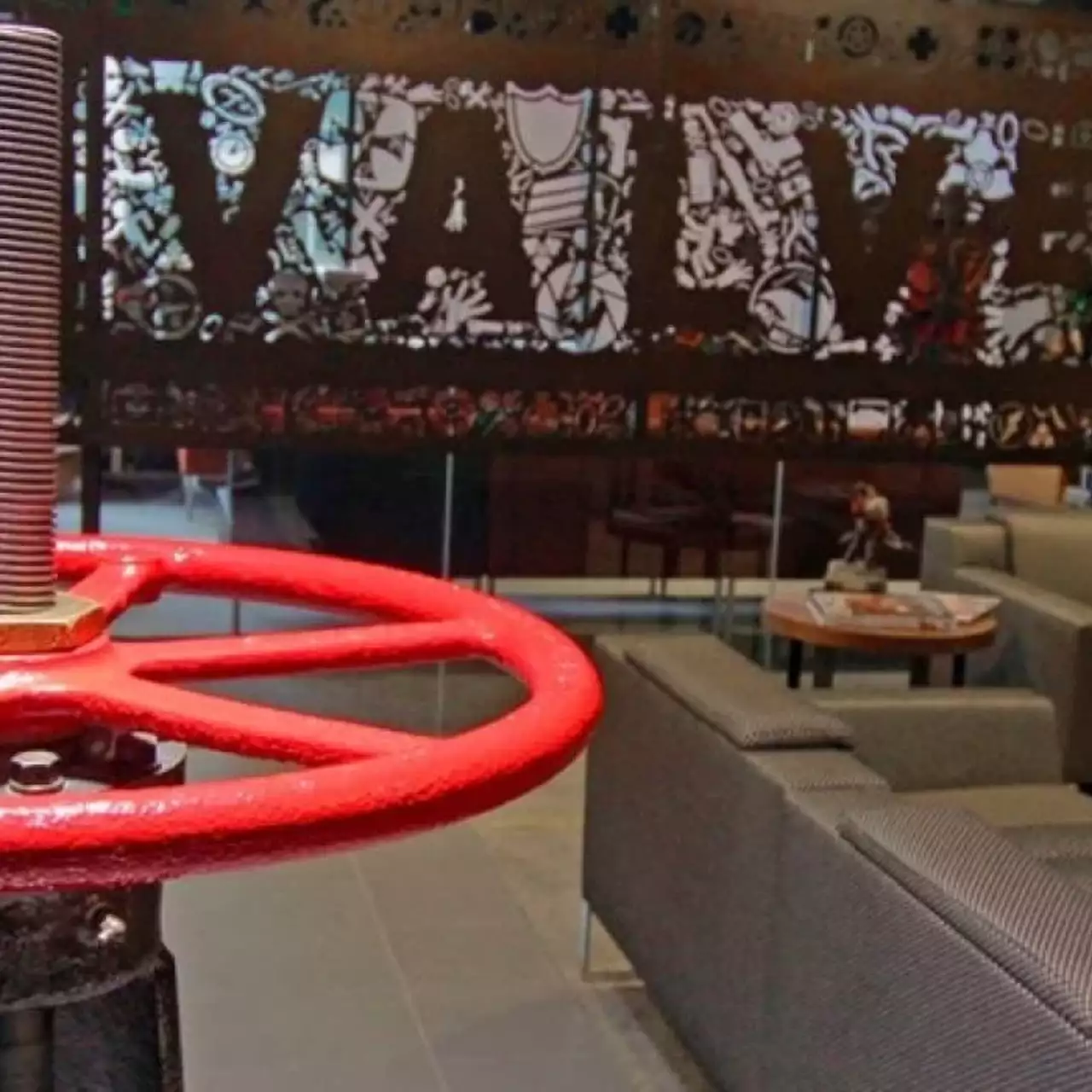 Мужчина украл из офиса Valve игр и оборудования на 2,6 млн рублей