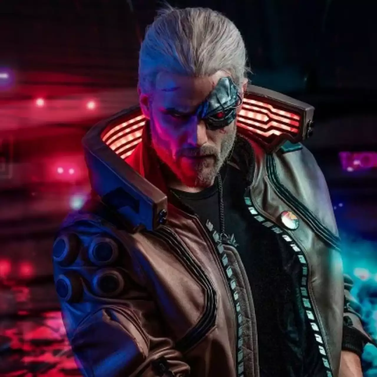 Потрясающий косплей на Геральта в мире Cyberpunk 2077 Потрясающий косплей на Геральта в мире Cyberpunk 2077