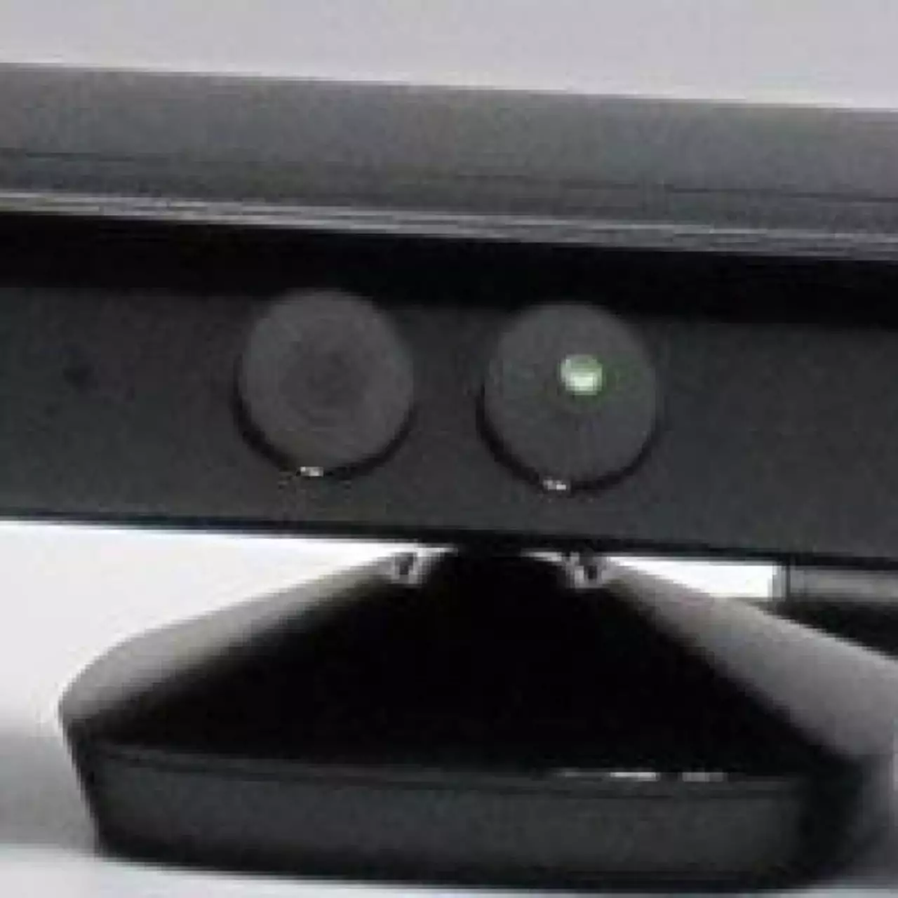 Парень взломал Kinect, чтобы помочь маме-инвалиду