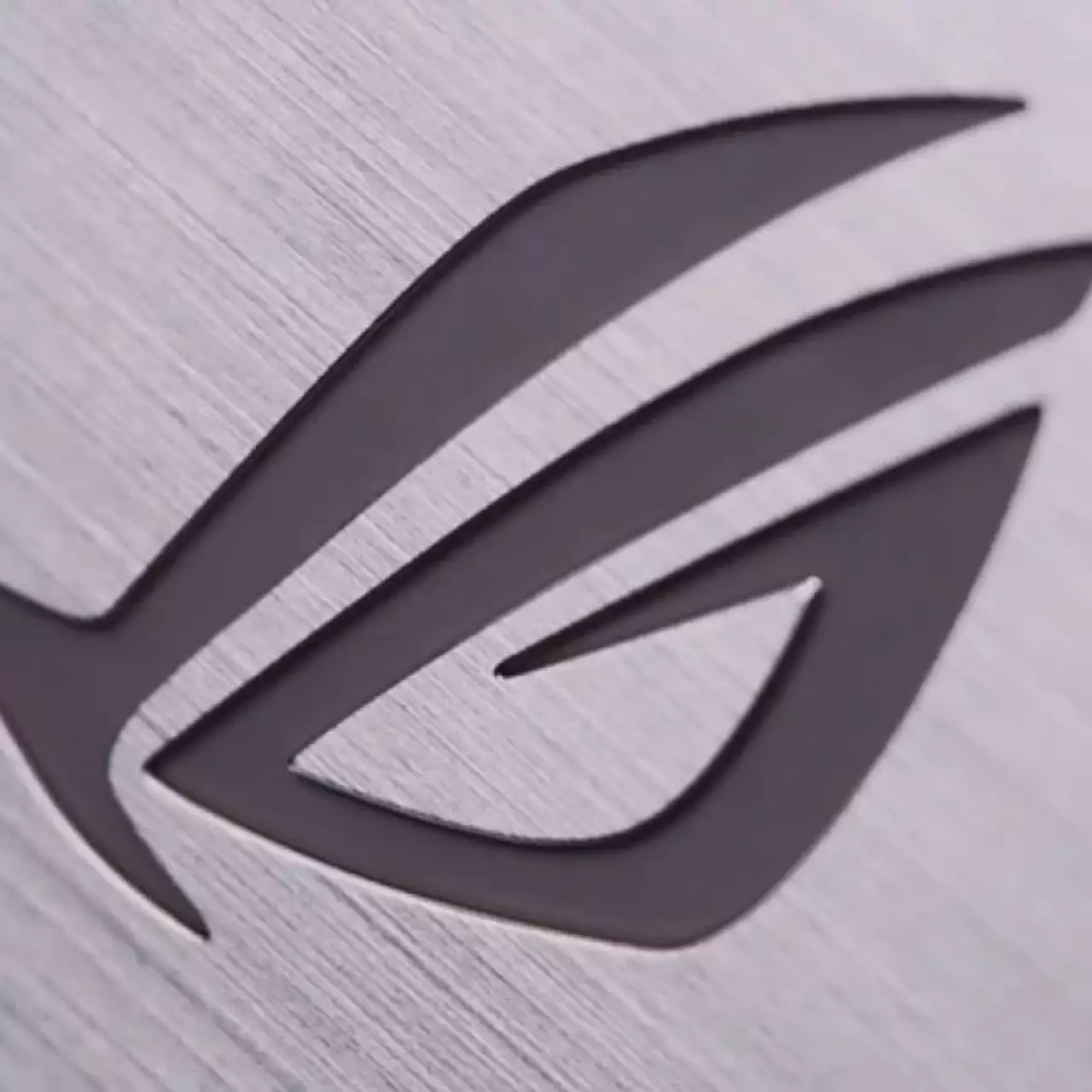 Экран 240 Гц, i9 и RTX 2070: обзор ноутбука ROG Strix Scar III за 200 000 рублей