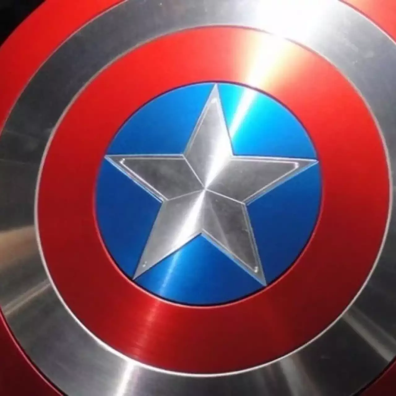 Художник показал, как выглядит новый Капитан Америка из киновселенной Marvel Художник показал, как выглядит новый Капитан Америка из киновселенной Marvel