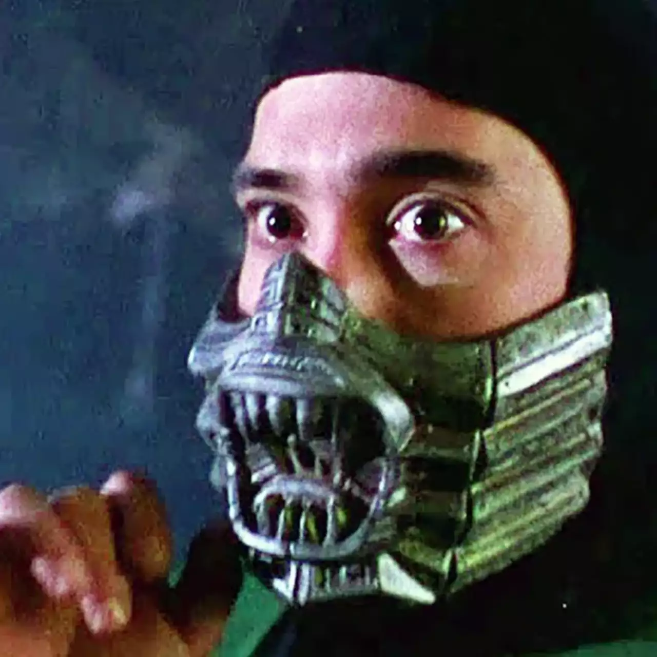 В сети показали Рептилию из так и не вышедшего фильма Mortal Kombat. Он был похож на Волан-де-Морта В сети показали Рептилию из так и не вышедшего фильма Mortal Kombat. Он был похож на Волан-де-Морта