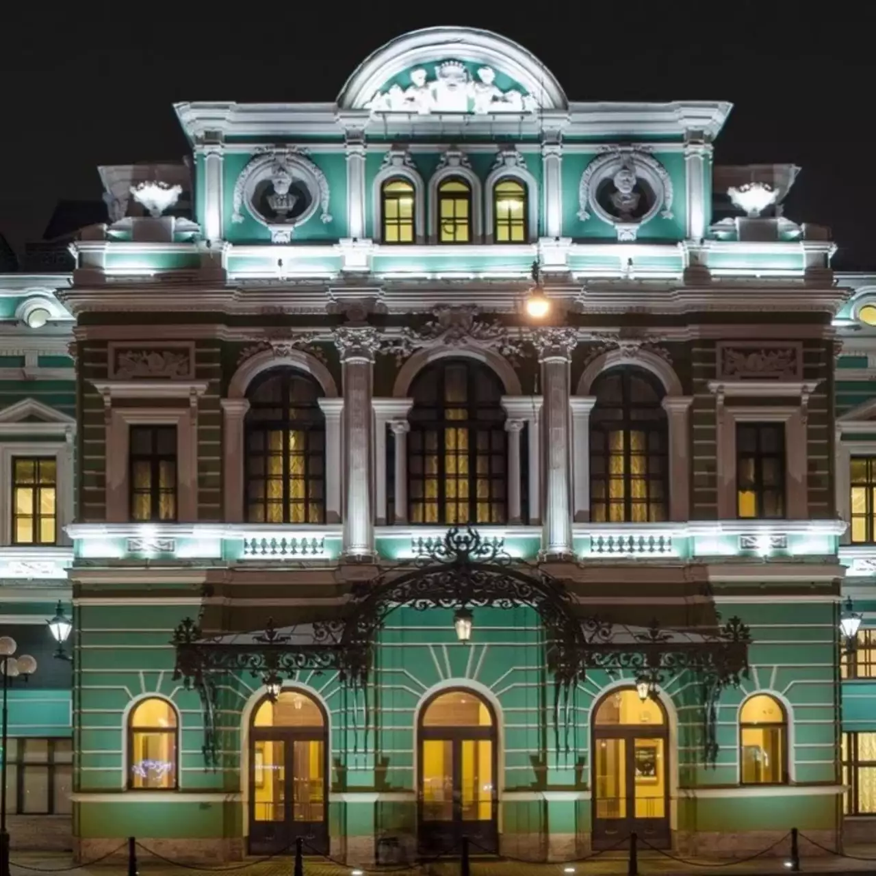 Minecraft стал местом для показа спектакля «Вишневый сад» Minecraft стал местом для показа спектакля «Вишневый сад»