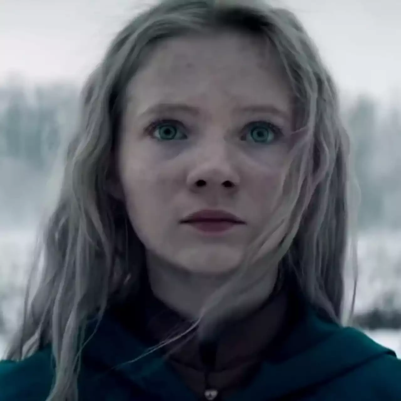 Цири из сериала «Ведьмак» опубликовала откровенную фотосессию на Плотве Цири из сериала «Ведьмак» опубликовала откровенную фотосессию на Плотве