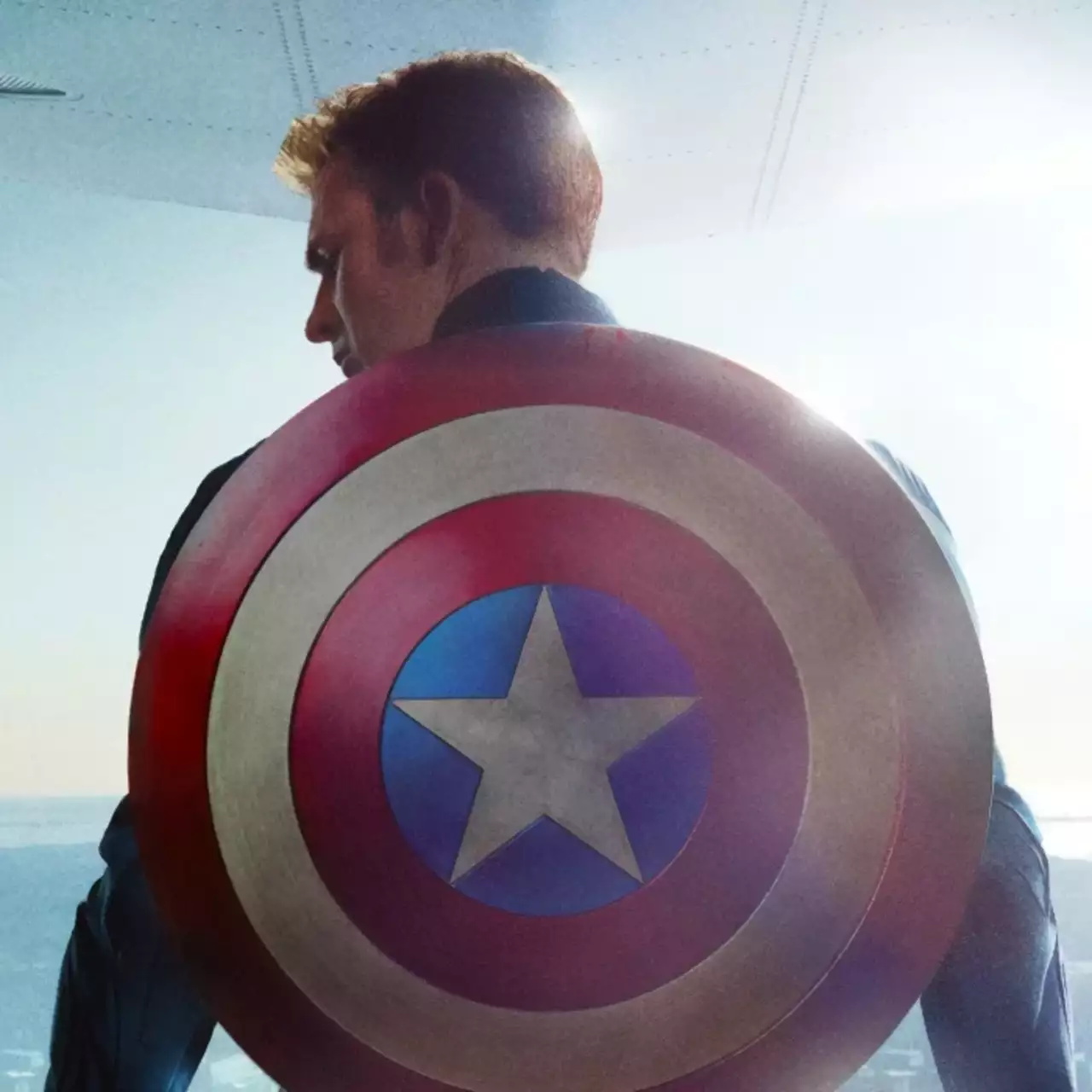 Marvel показала, как Капитан Америка использует свой щит, когда не сражается с врагами Marvel показала, как Капитан Америка использует свой щит, когда не сражается с врагами