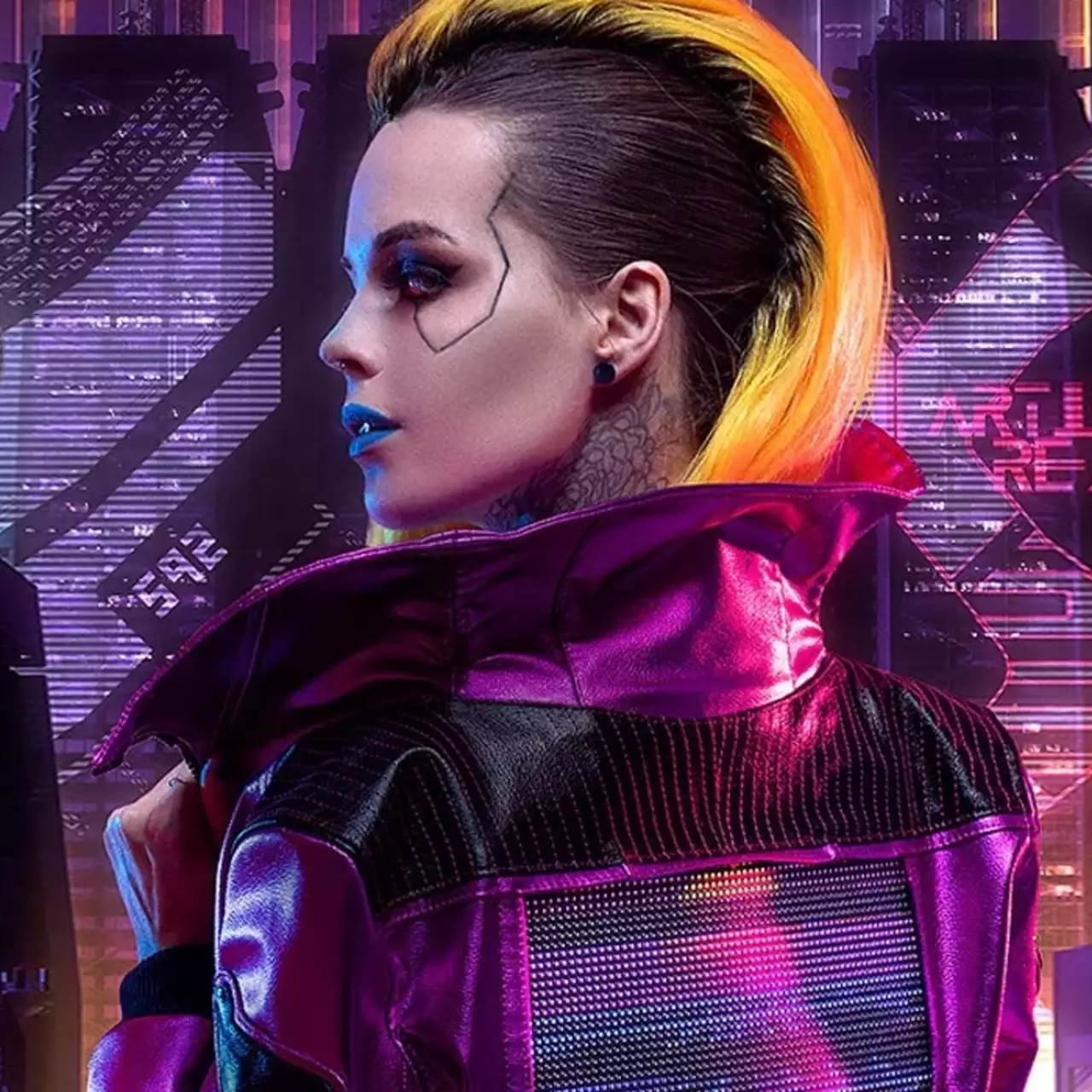 Девушка показала косплей из Cyberpunk 2077 на персонажа «с сюрпризом», выиграв за него 10 тыс. $ Девушка показала косплей из Cyberpunk 2077 на персонажа «с сюрпризом», выиграв за него 10 тыс. $