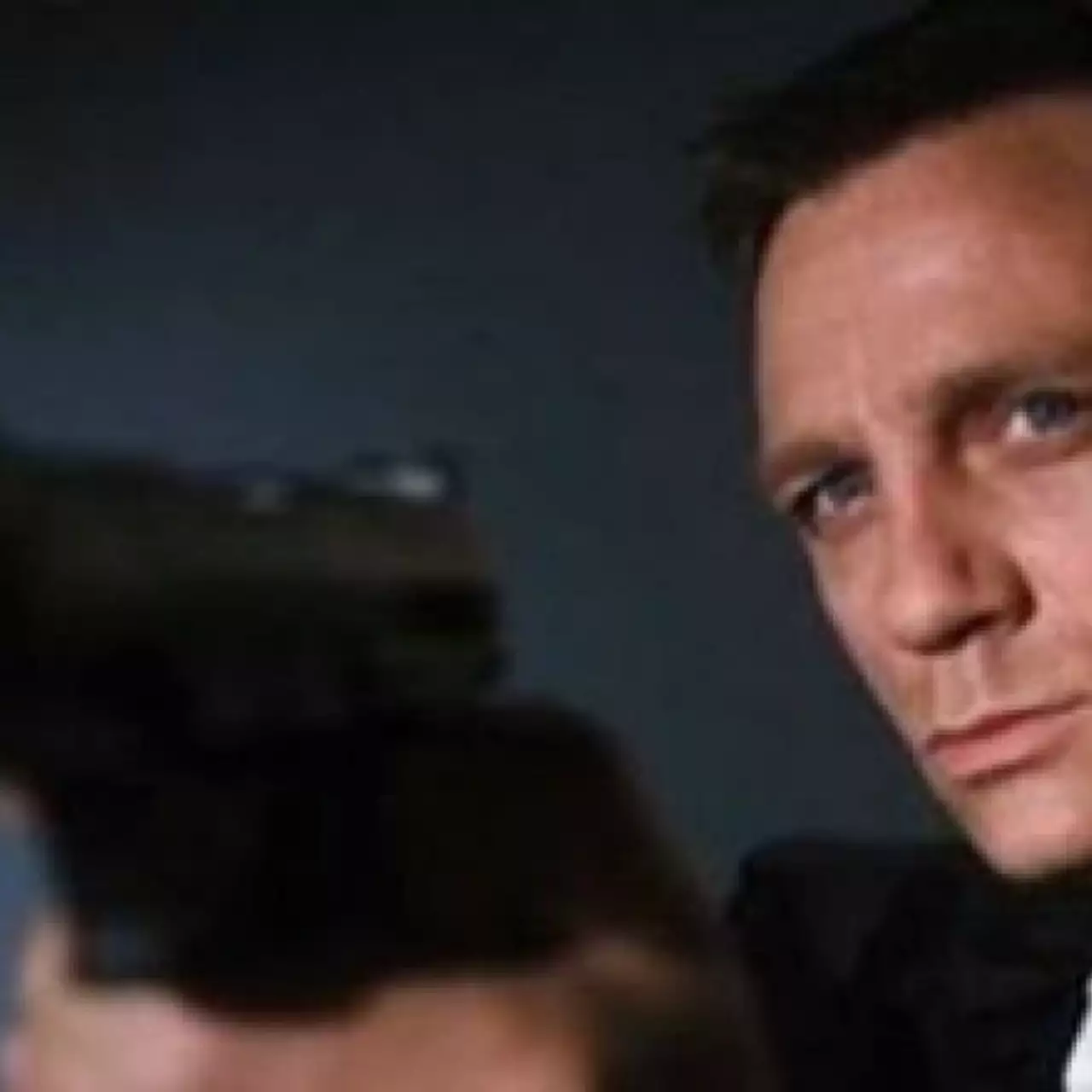 Джеймс Бонд погрузится в пучину сомнений в бесплатном DLC Skyfall к 007 Legends Джеймс Бонд погрузится в пучину сомнений в бесплатном DLC Skyfall к 007 Legends