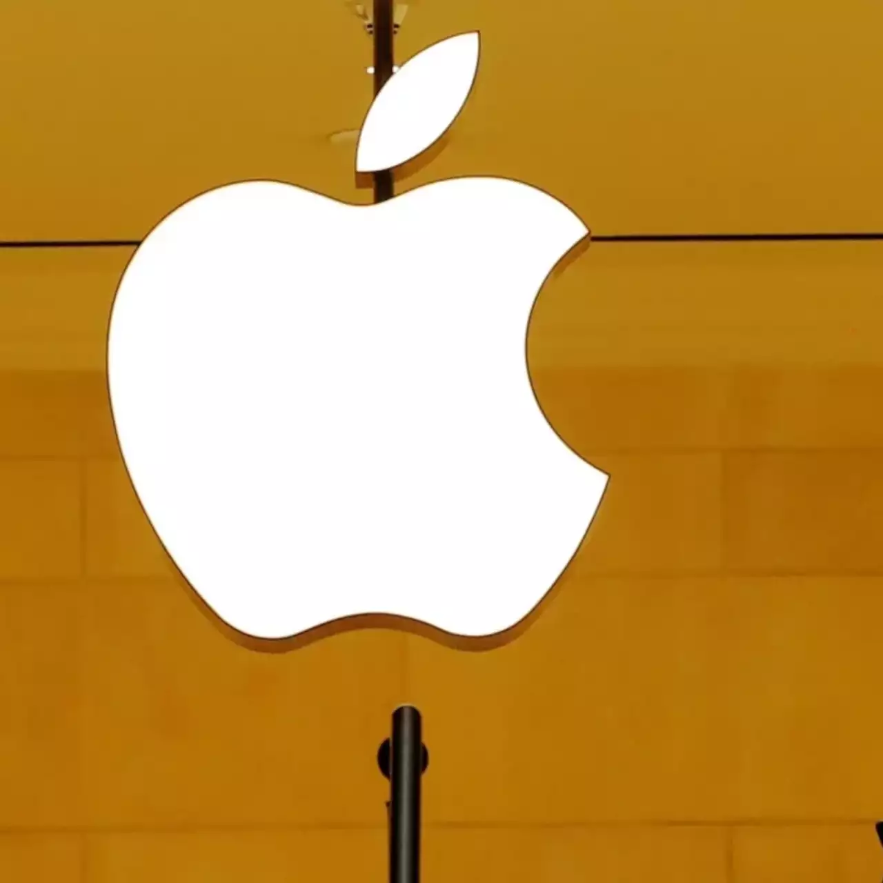 Названа точная дата презентации новых ноутбуков Apple на фирменных процессорах Названа точная дата презентации новых ноутбуков Apple на фирменных процессорах