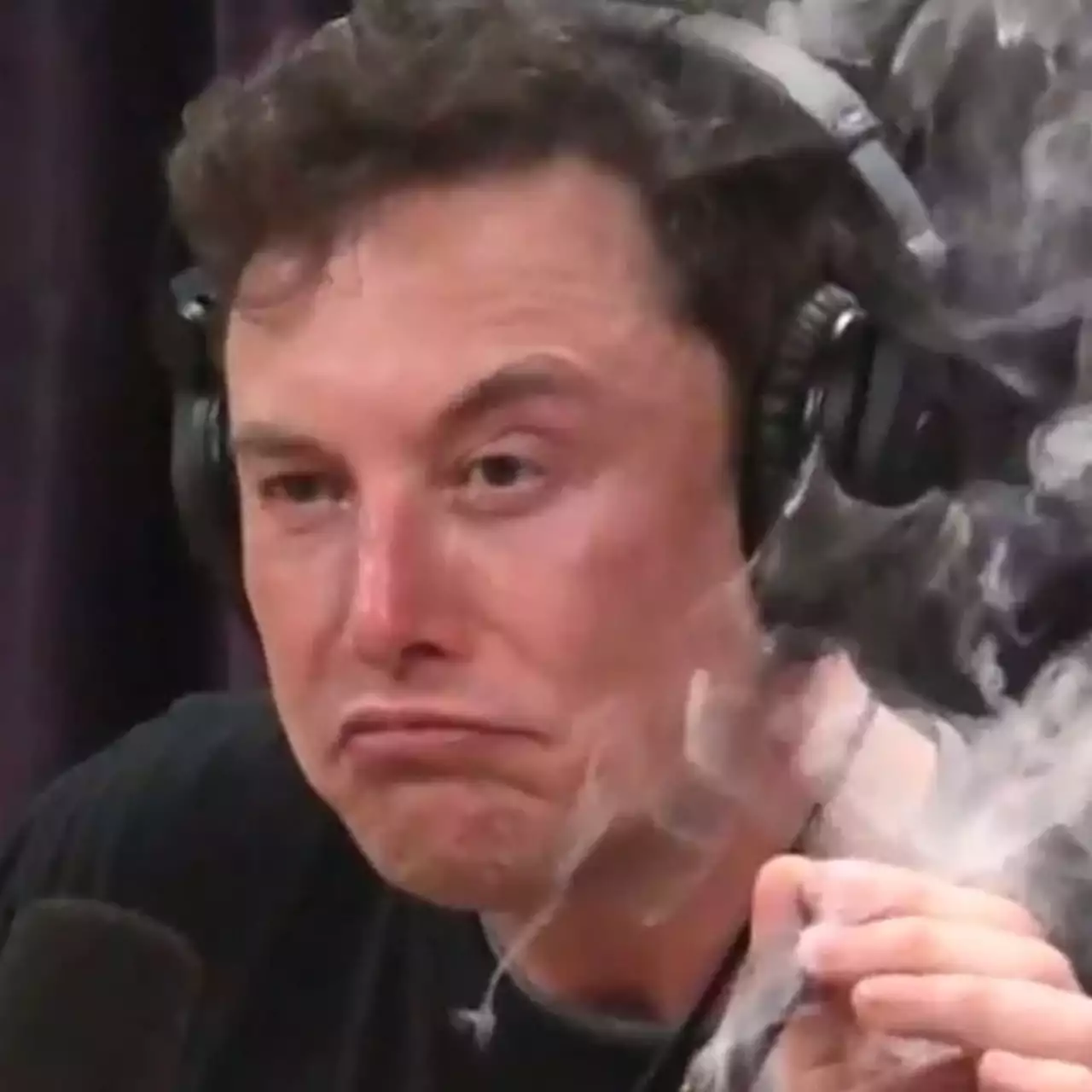PewDiePie похвалил Илона Маска за мем с ценой на Tesla с коноплёй и позицией в сексе PewDiePie похвалил Илона Маска за мем с ценой на Tesla с коноплёй и позицией в сексе